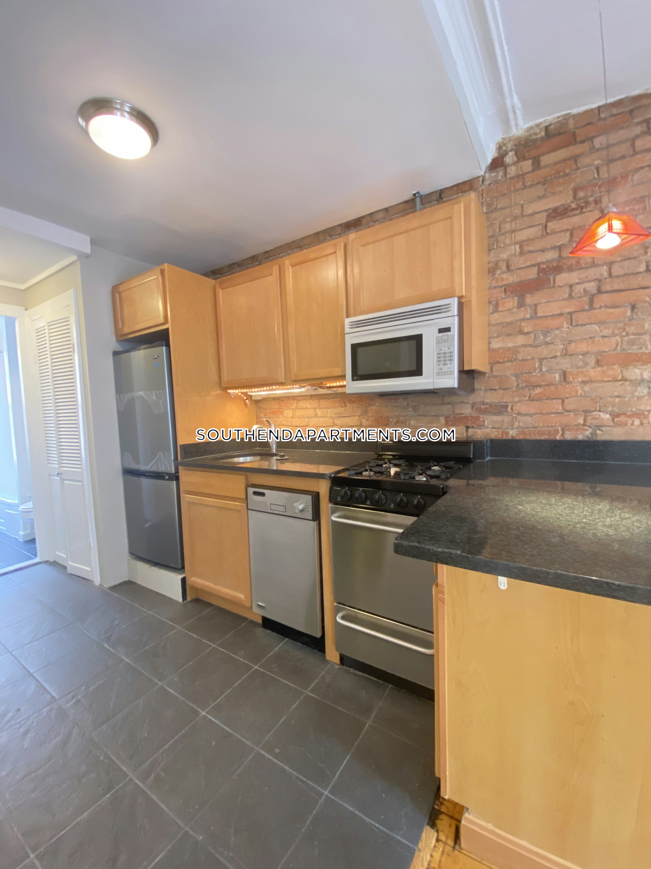 33 Gray St, South End