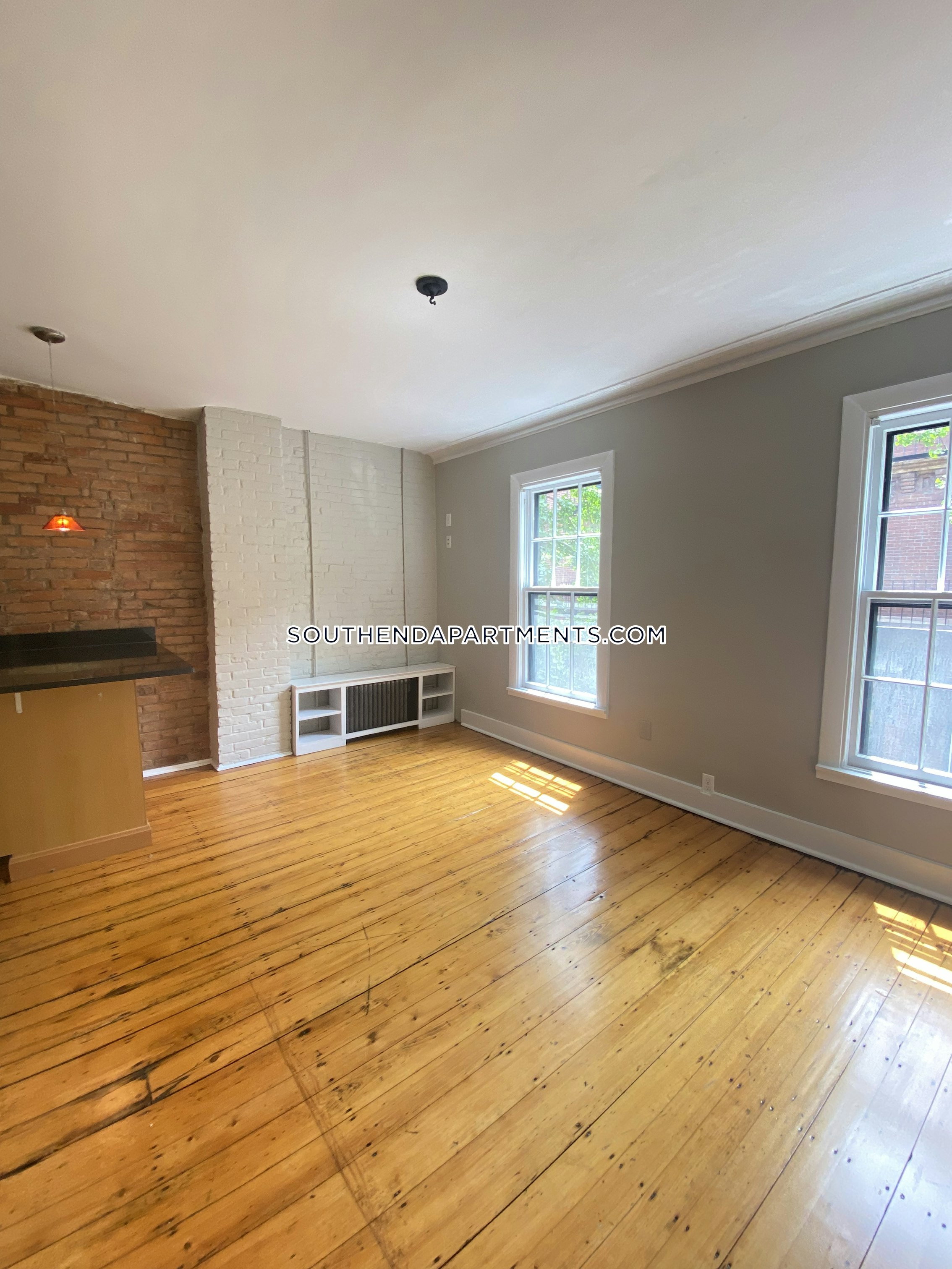 33 Gray St, South End