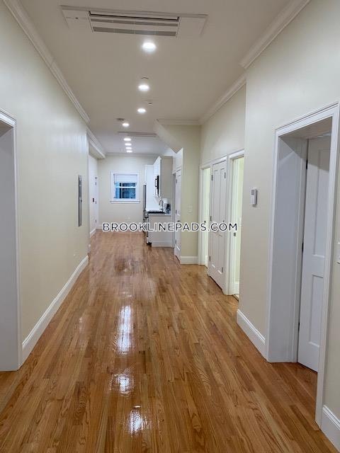 12 Harris St, Coolidge Corner