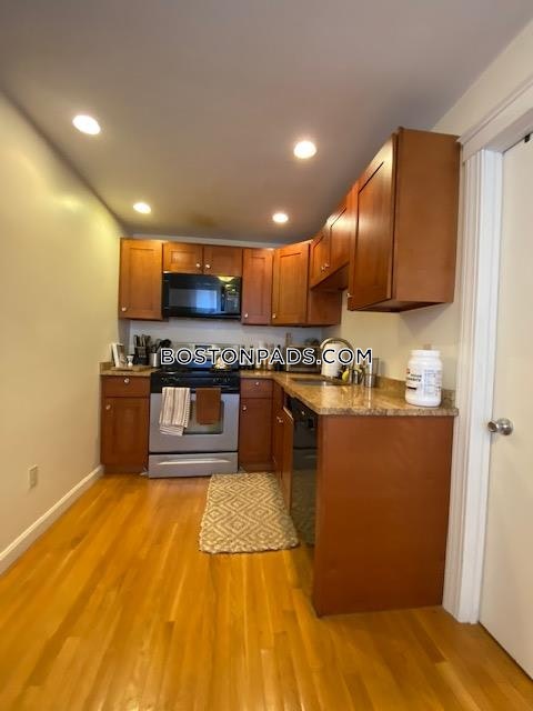 205 Endicott St, North End