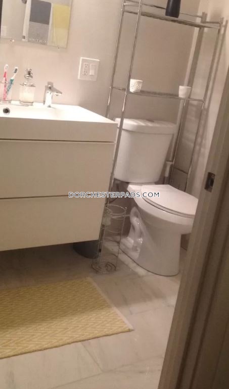 22 Harbor View, Dorchester