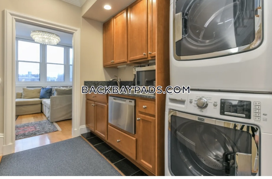 214 Beacon St, Back Bay