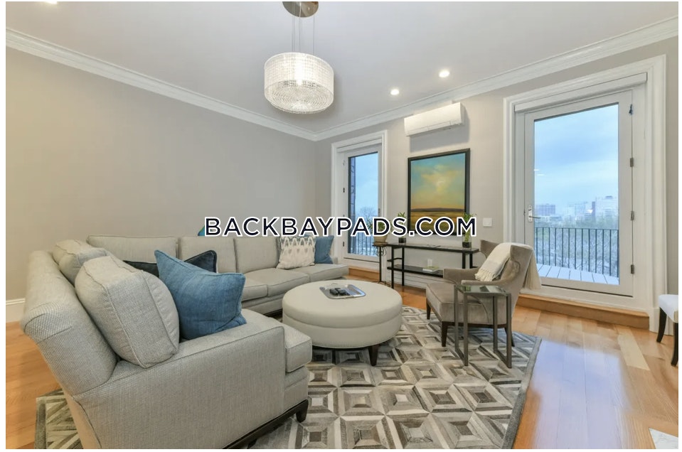 214 Beacon St, Back Bay