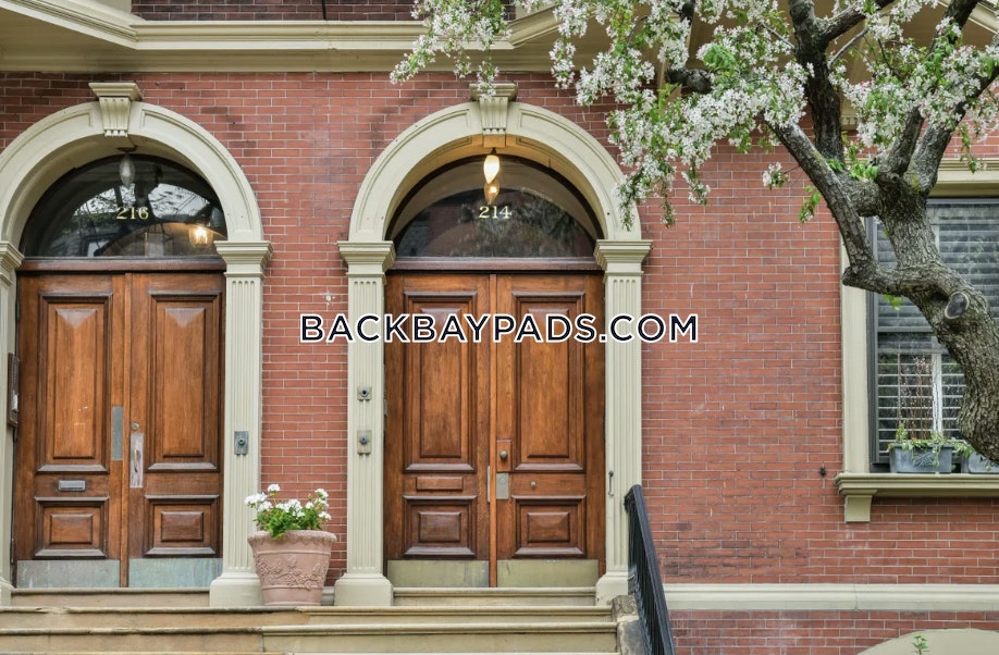 214 Beacon St, Back Bay
