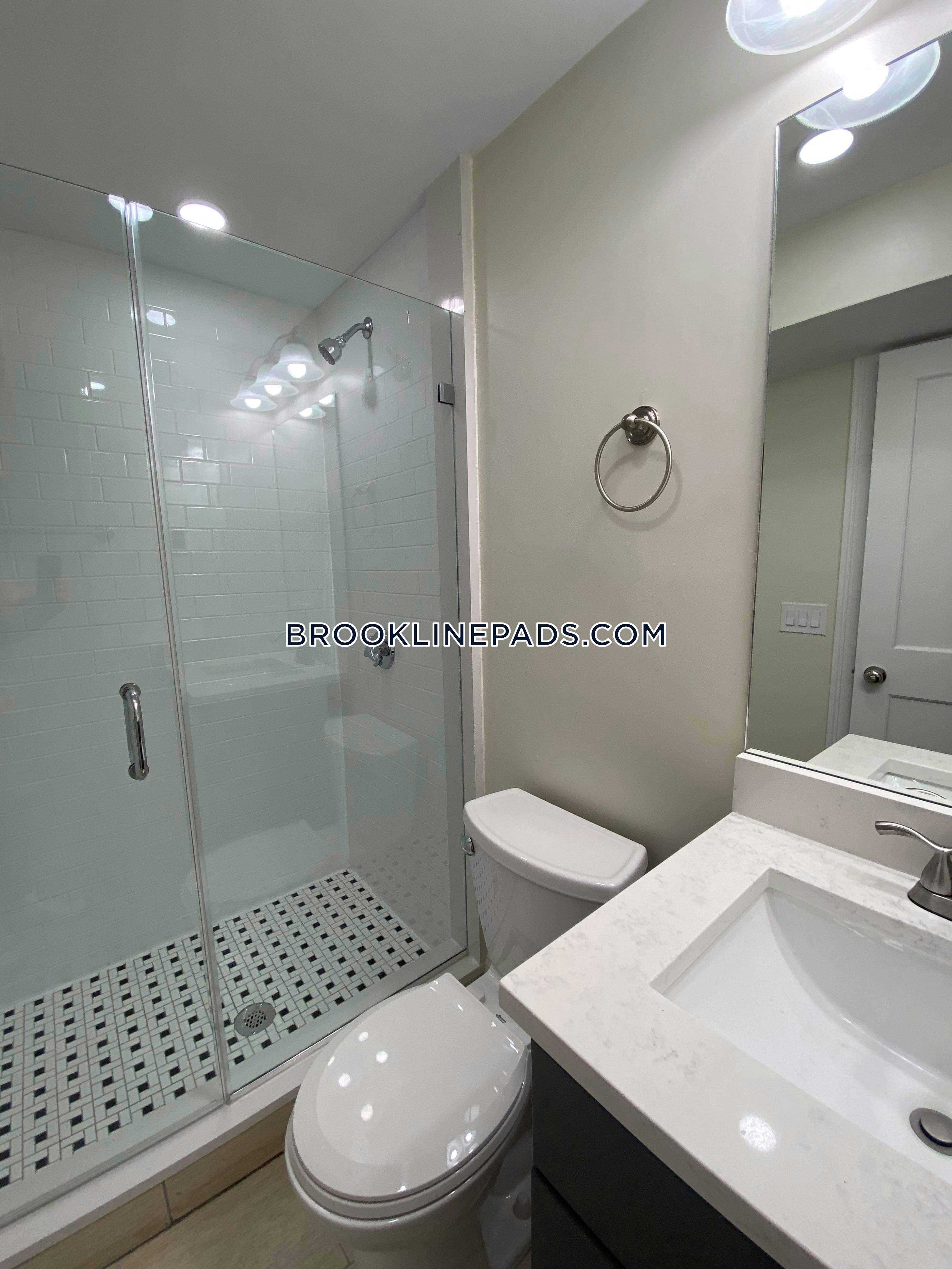 12 Harris St, Coolidge Corner