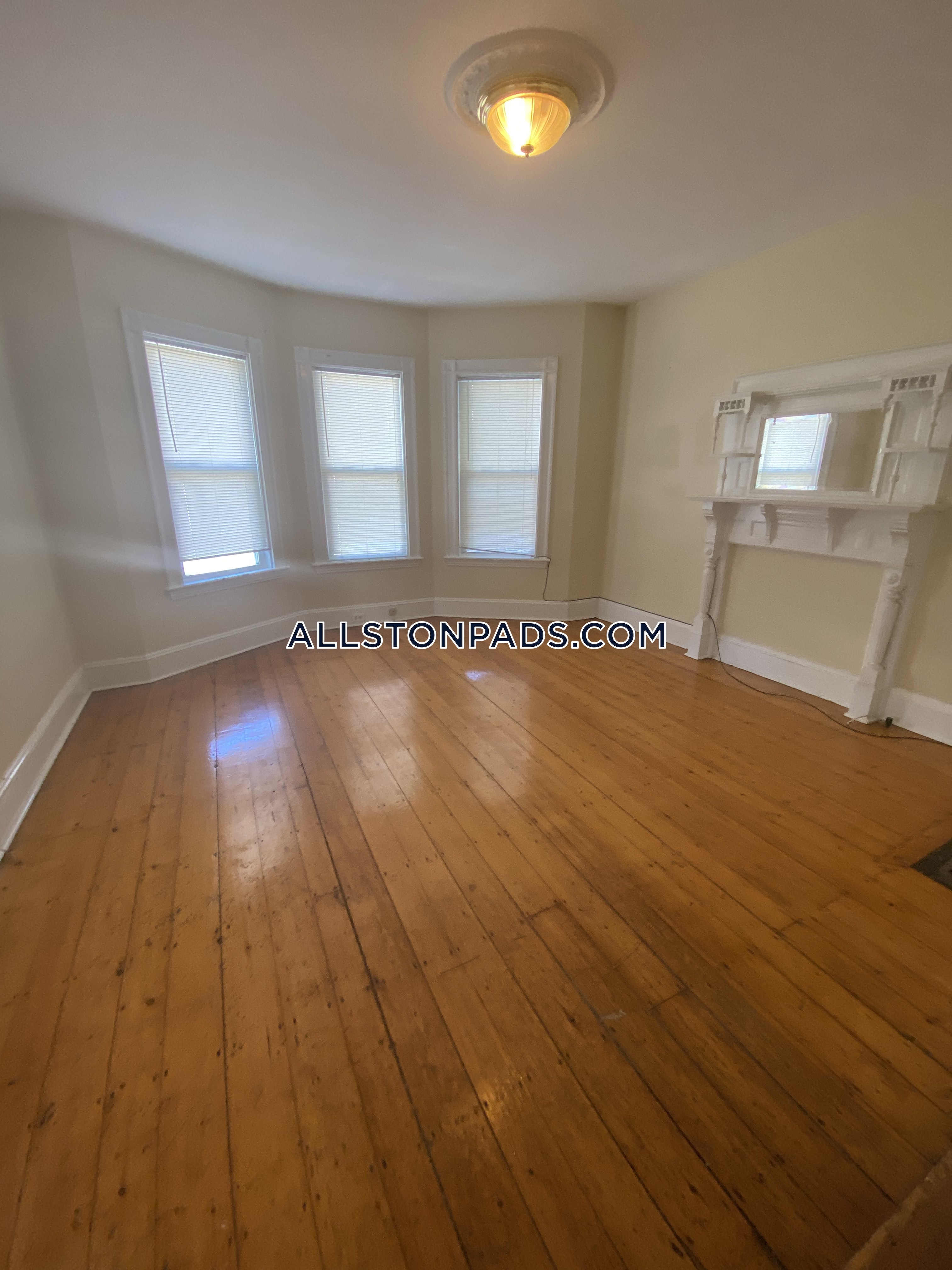 2 Alcott St, Allston