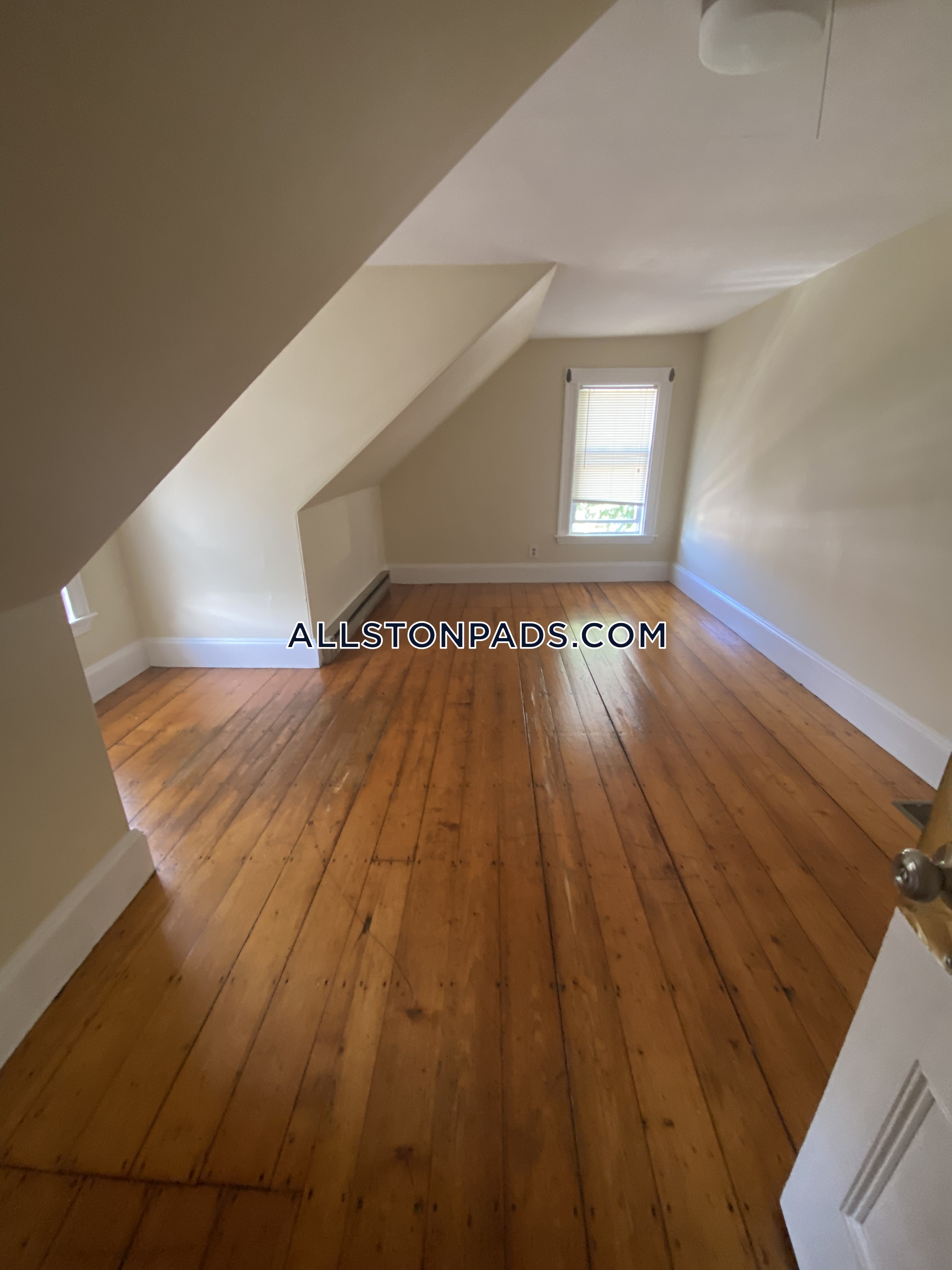 2 Alcott St, Allston