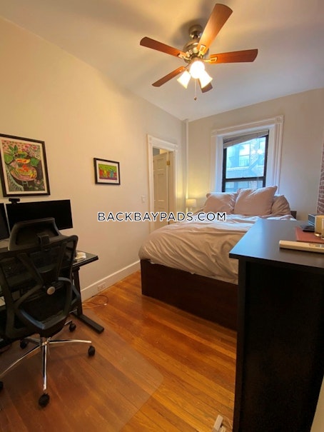 174 Newbury St, Back Bay