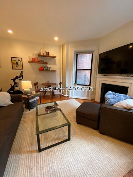 174 Newbury St, Back Bay