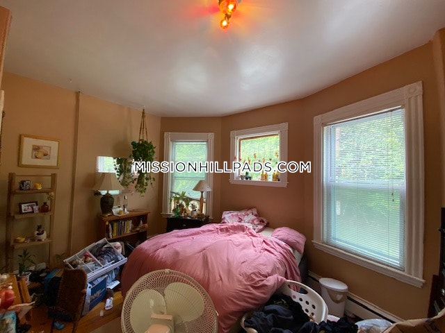 50 Fisher Ave, Mission Hill