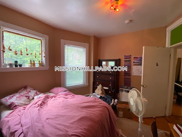 50 Fisher Ave, Mission Hill