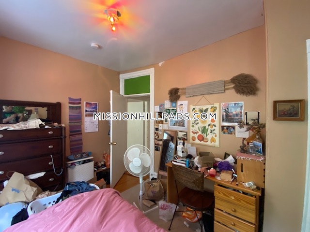 50 Fisher Ave, Mission Hill