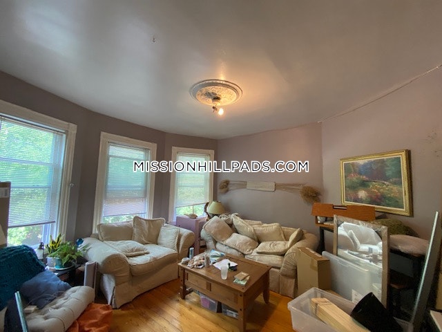 50 Fisher Ave, Mission Hill