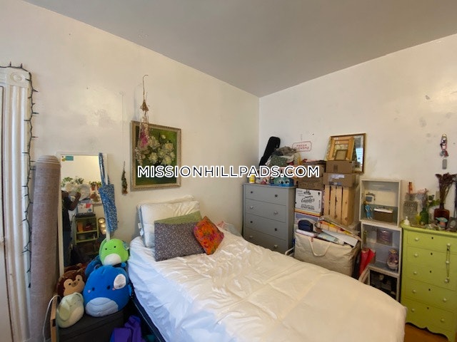 50 Fisher Ave, Mission Hill