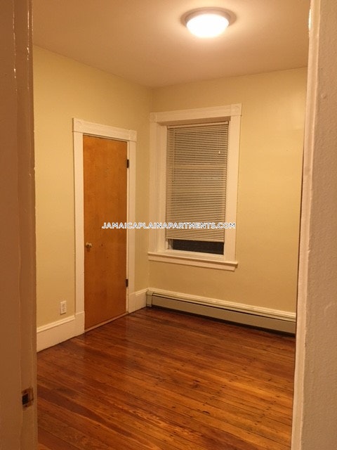 128 Day St, Jamaica Plain