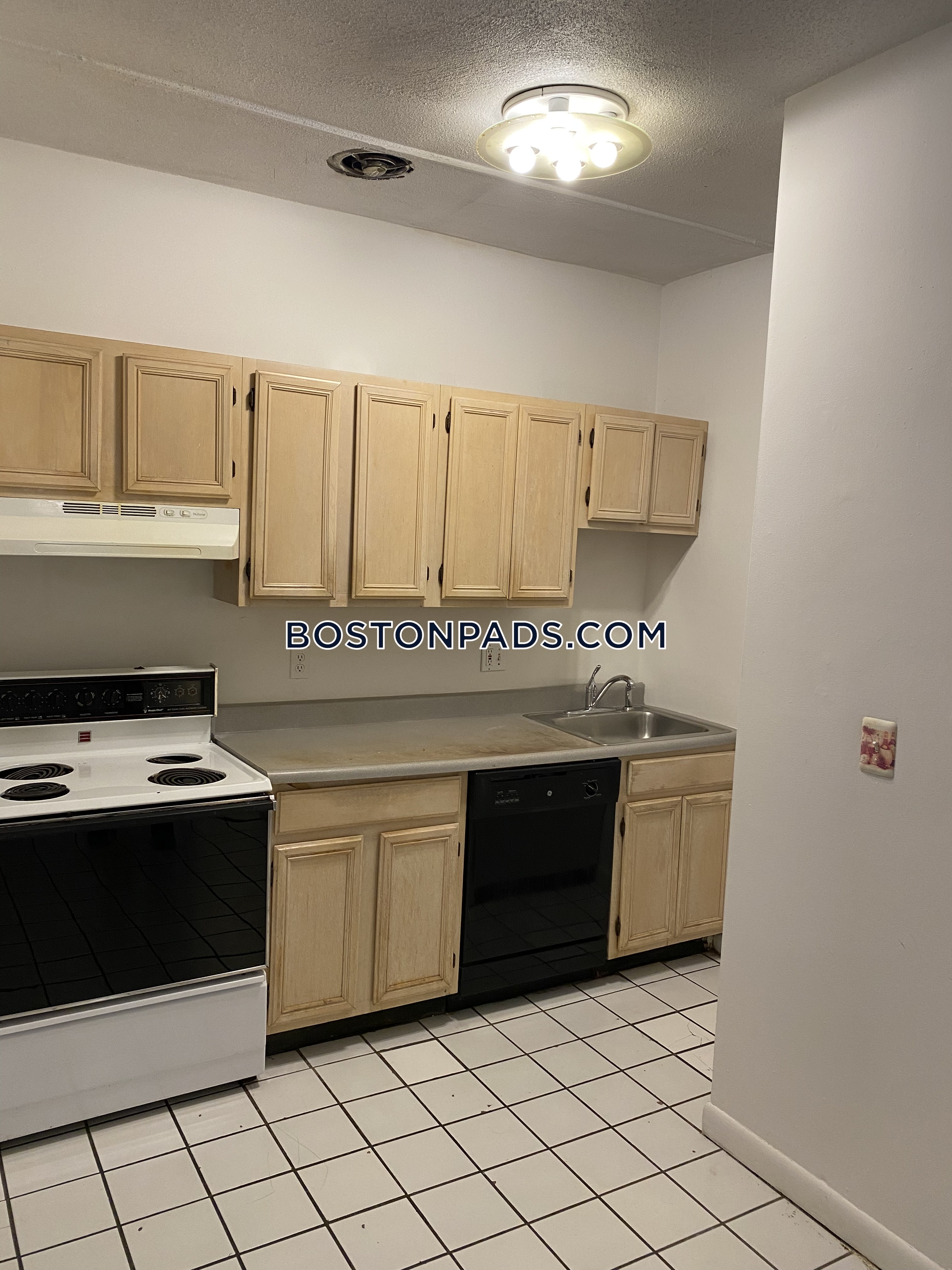 50 Evergreen St, Jamaica Plain