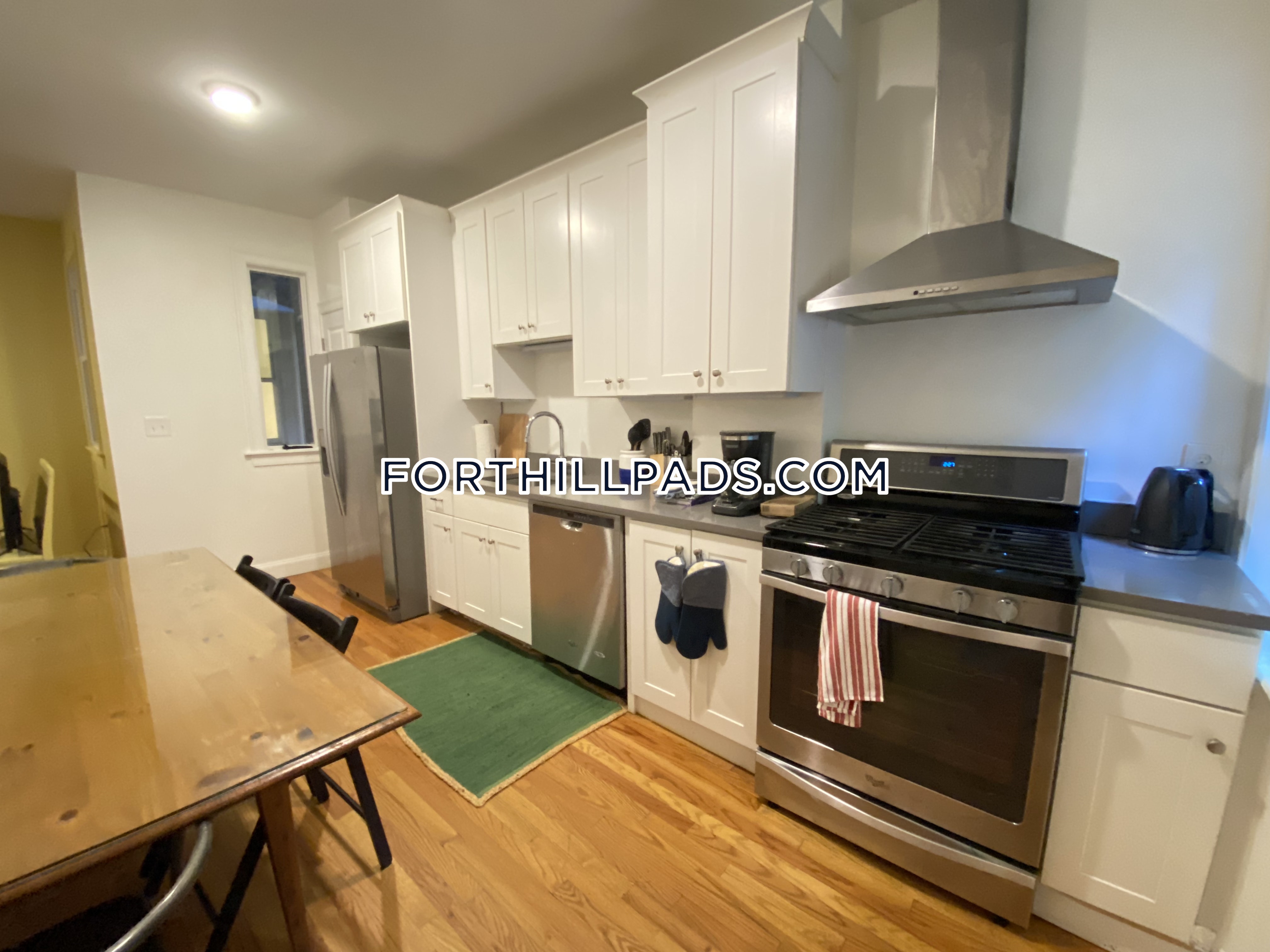 48 Guild St, Roxbury
