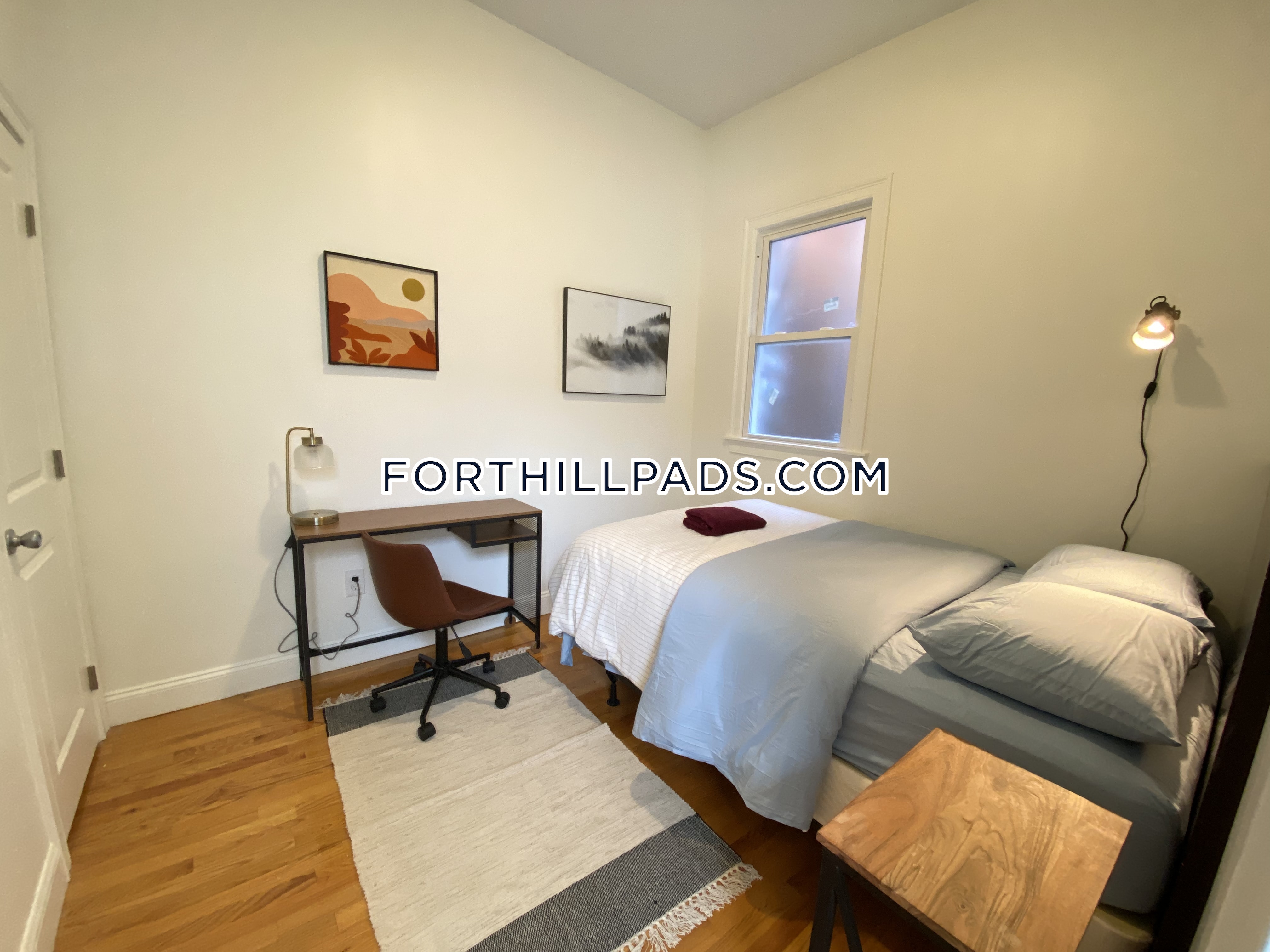 48 Guild St, Roxbury