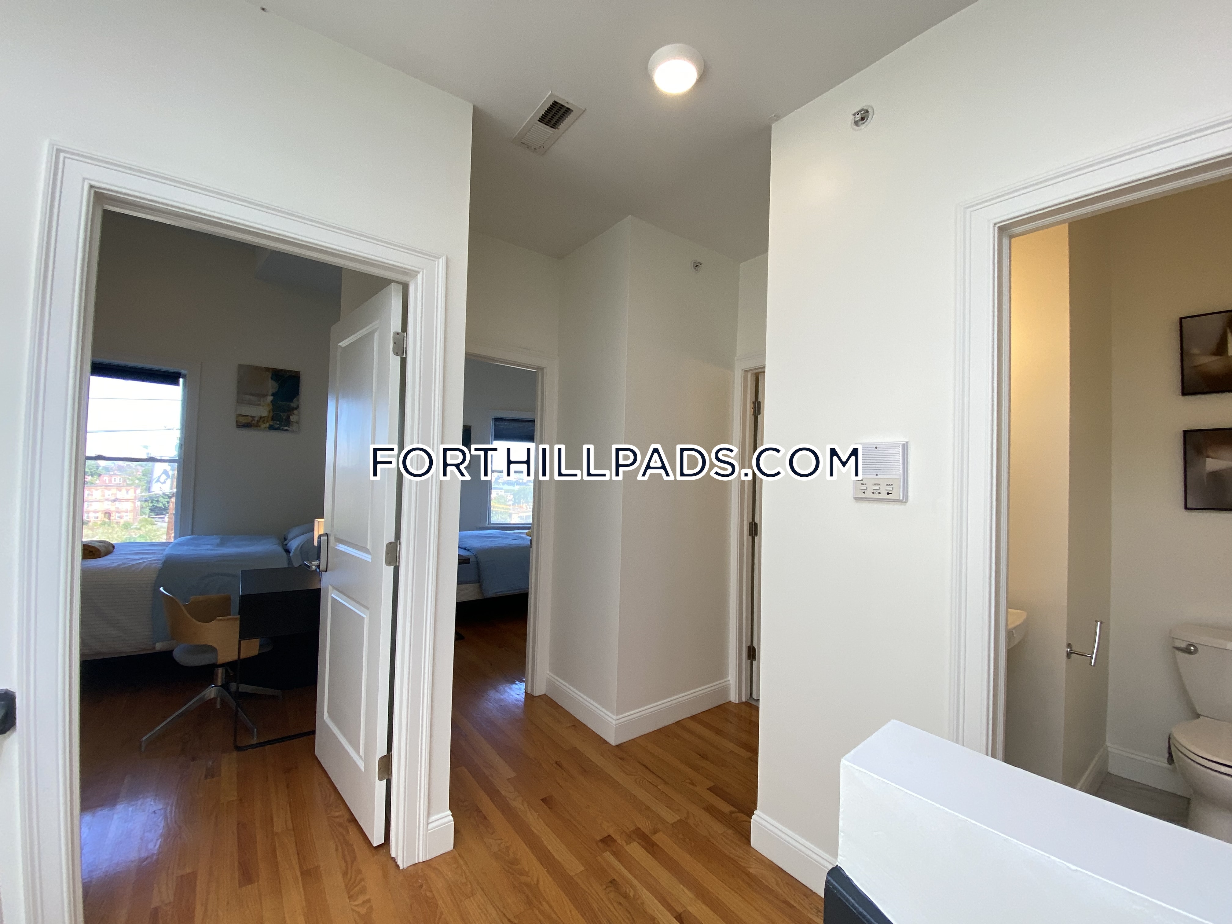 48 Guild St, Roxbury