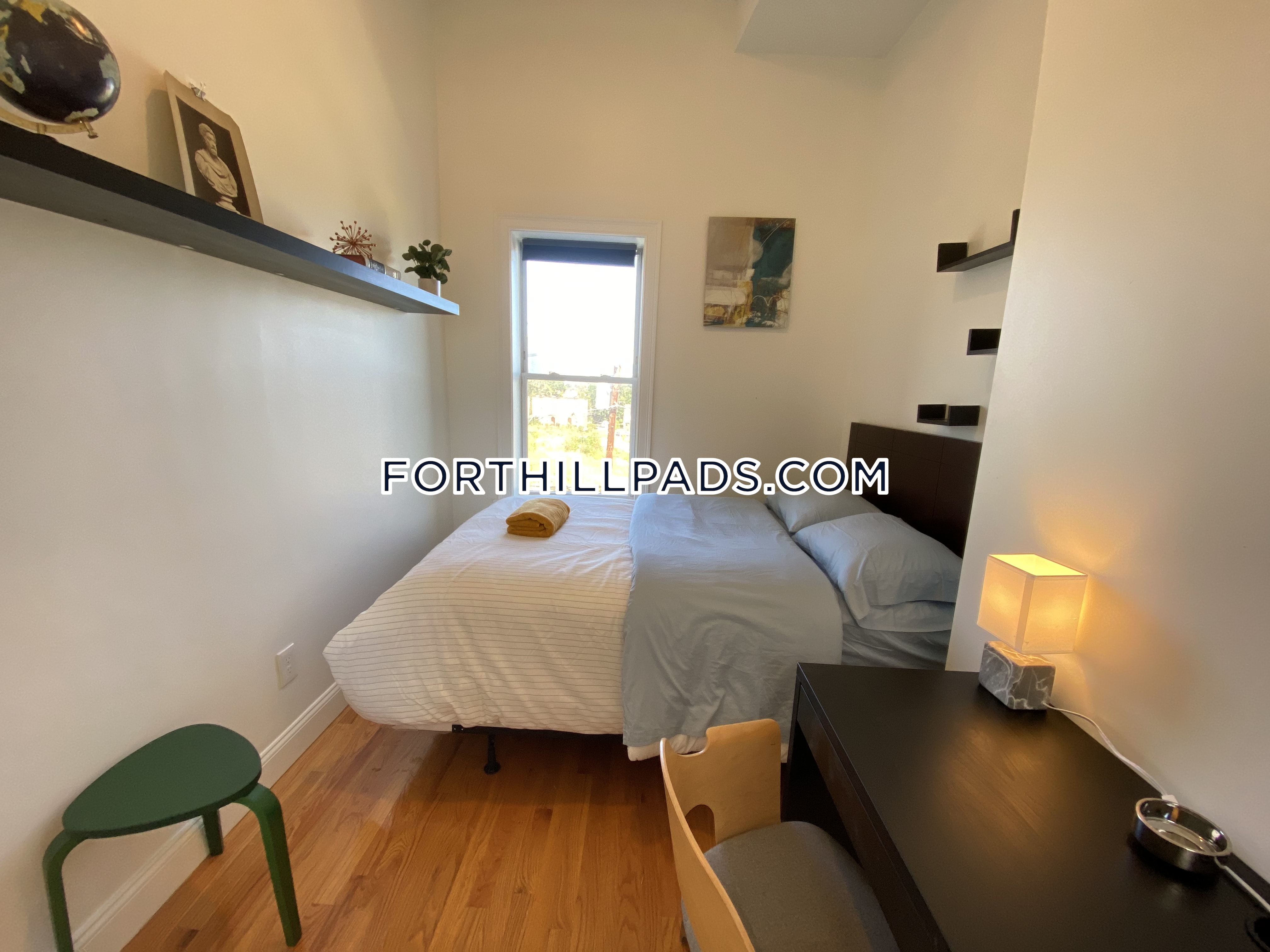 48 Guild St, Roxbury