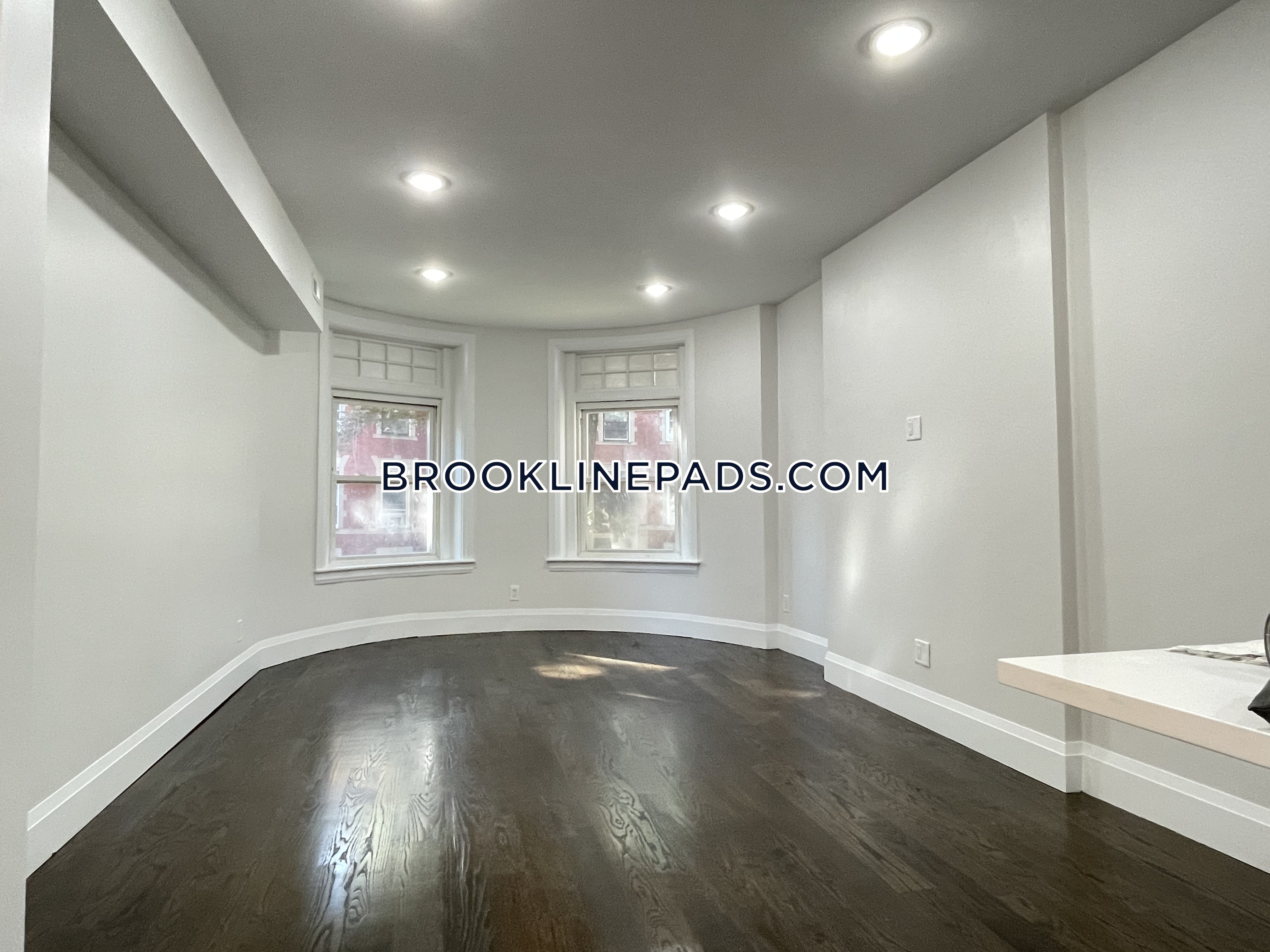 7 Strathmore Rd, Coolidge Corner