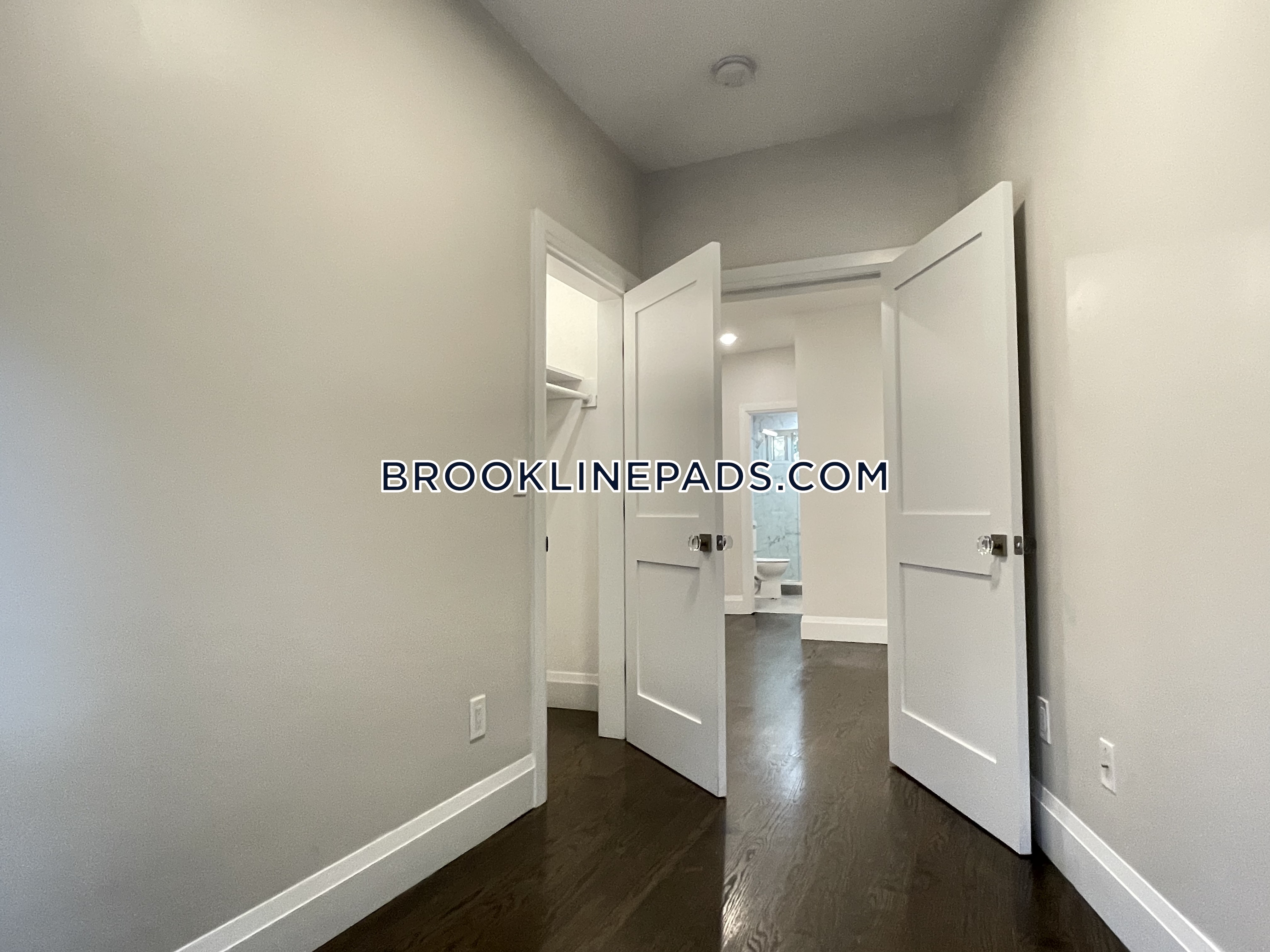 7 Strathmore Rd, Coolidge Corner