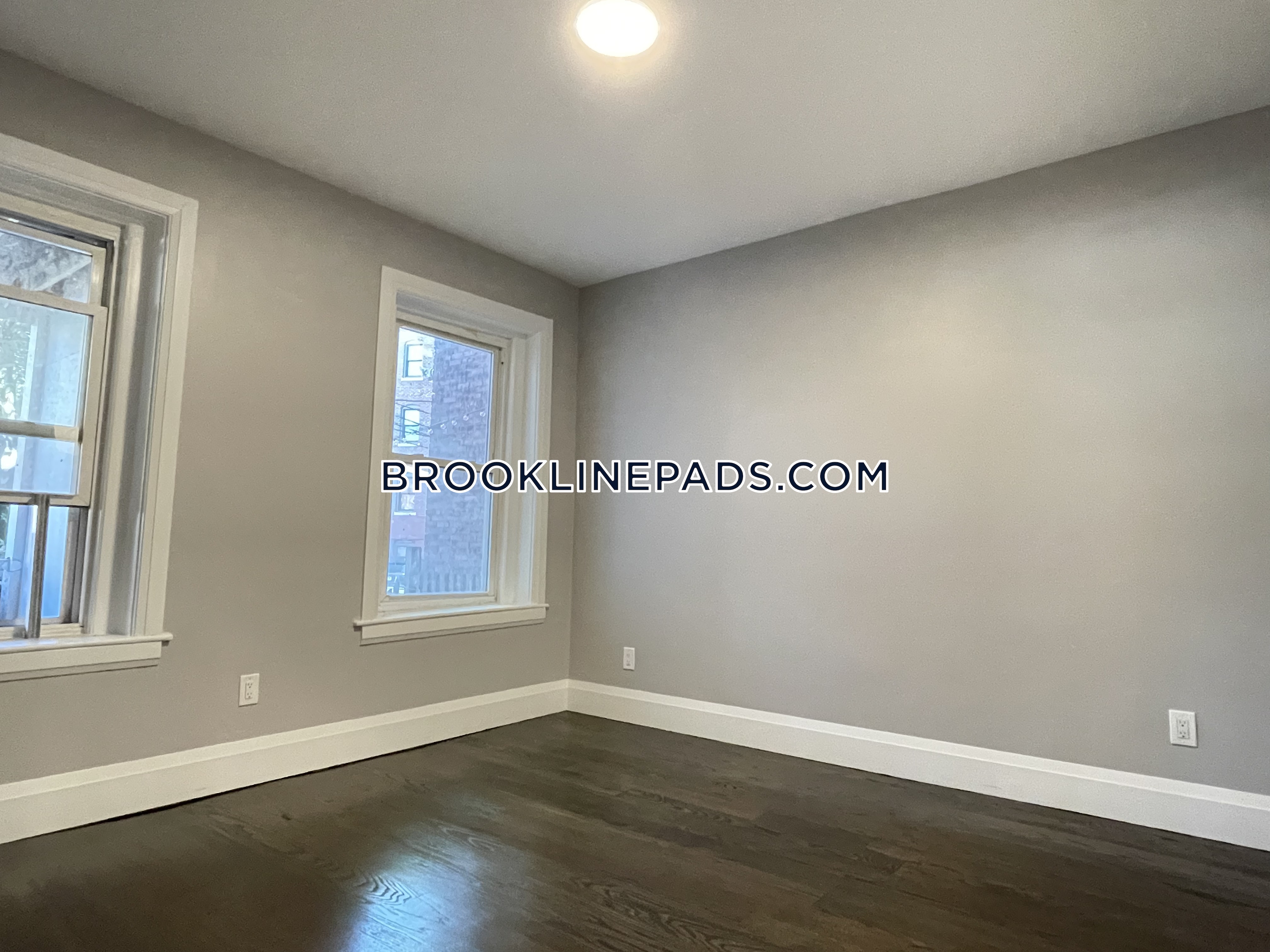 7 Strathmore Rd, Coolidge Corner