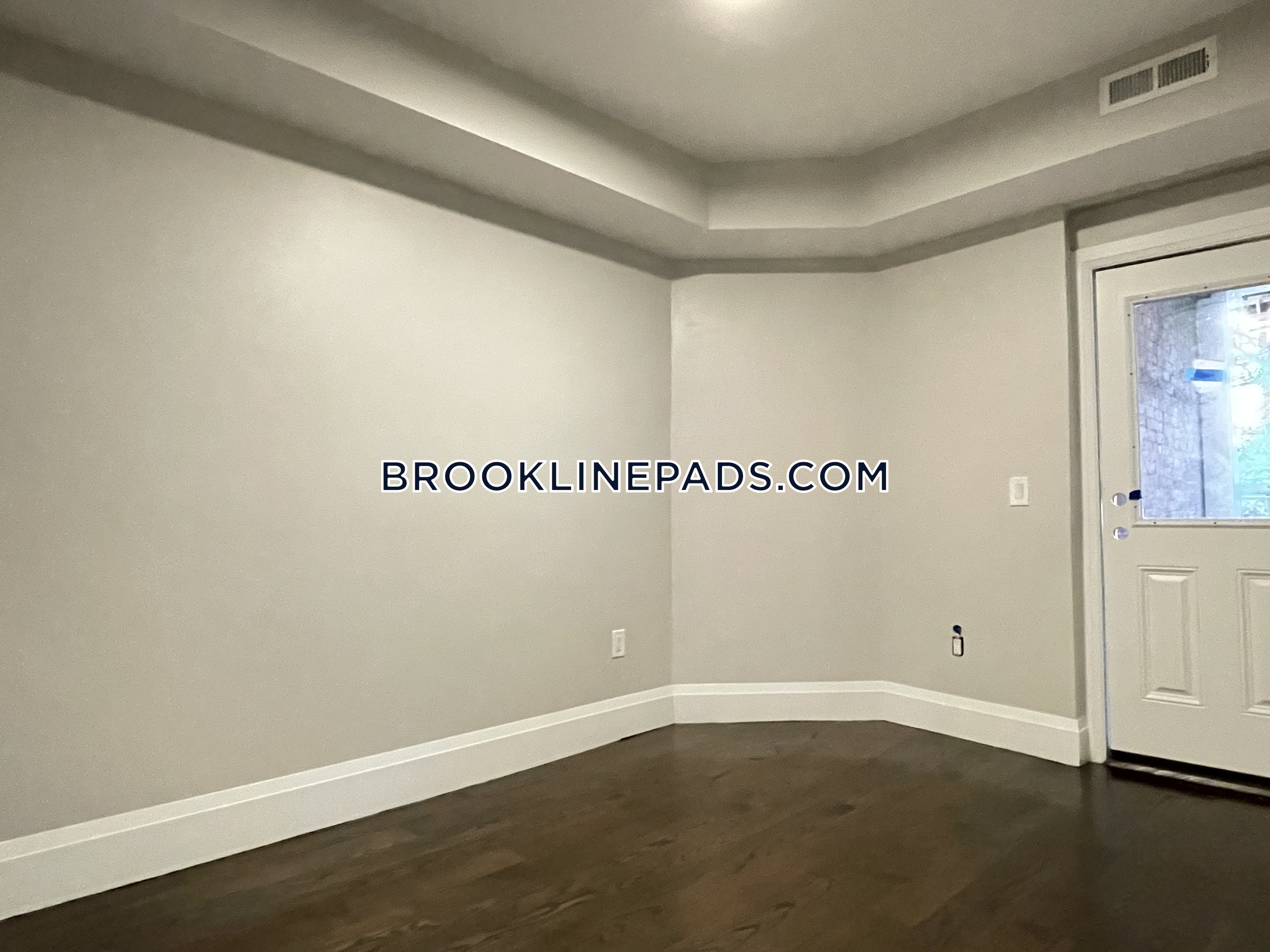 7 Strathmore Rd, Coolidge Corner