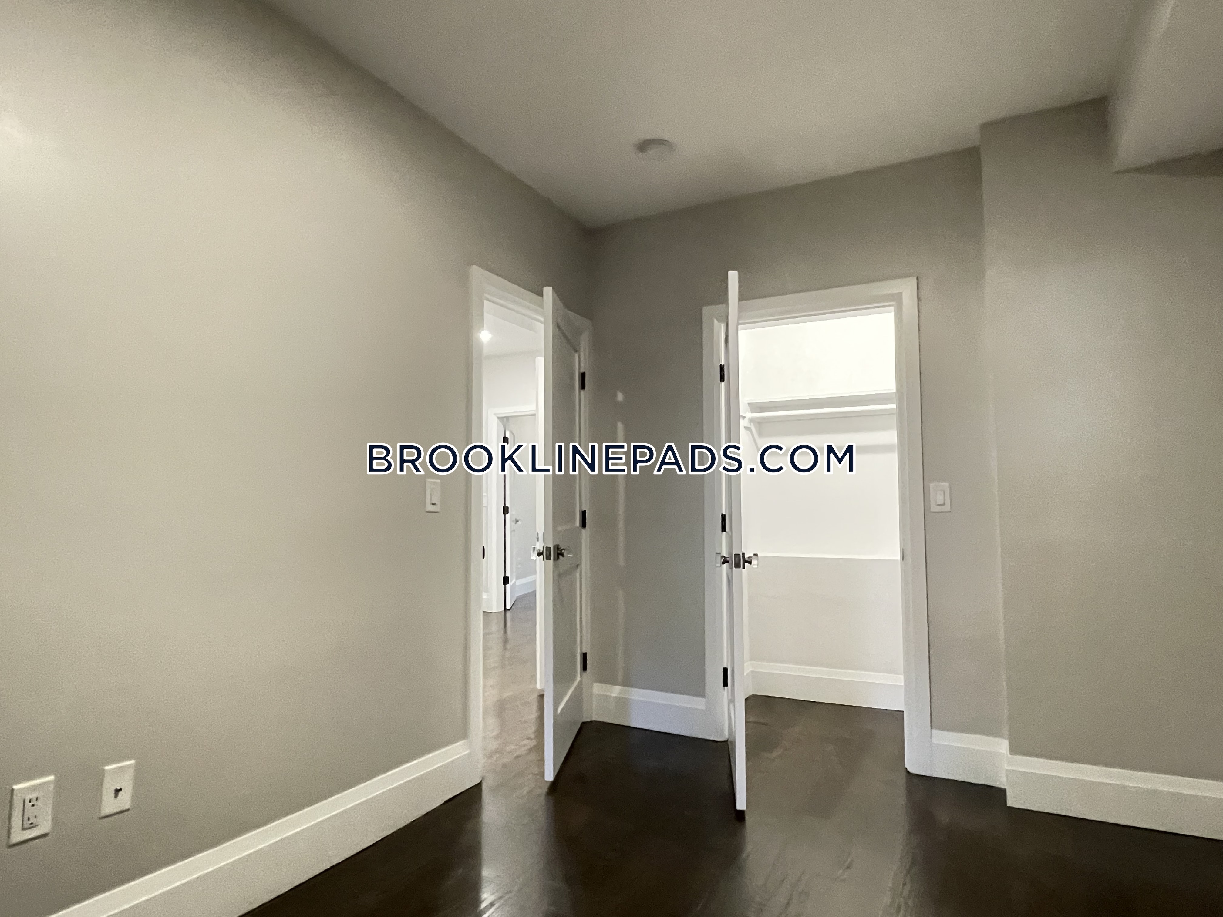 7 Strathmore Rd, Coolidge Corner