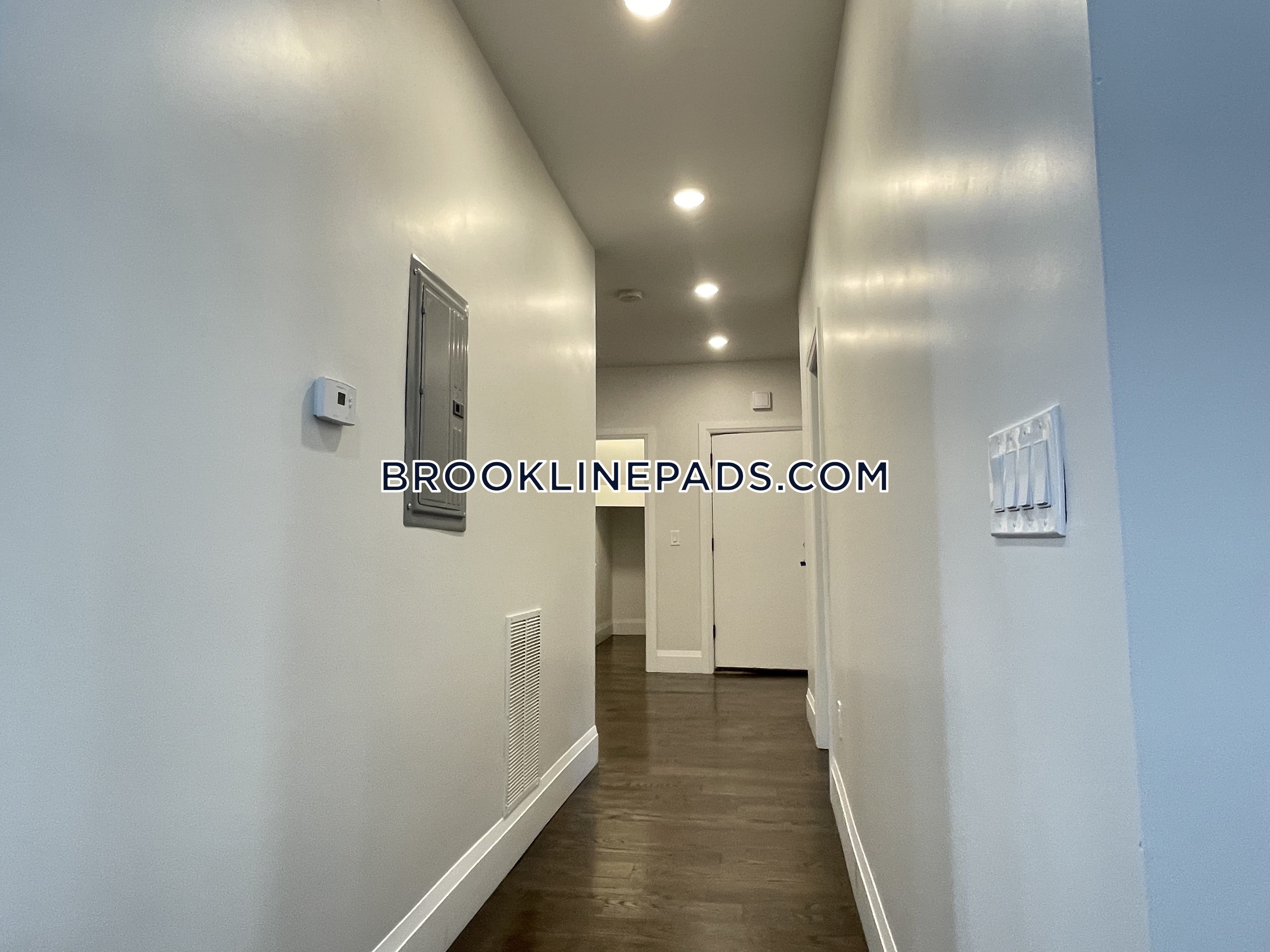 7 Strathmore Rd, Coolidge Corner