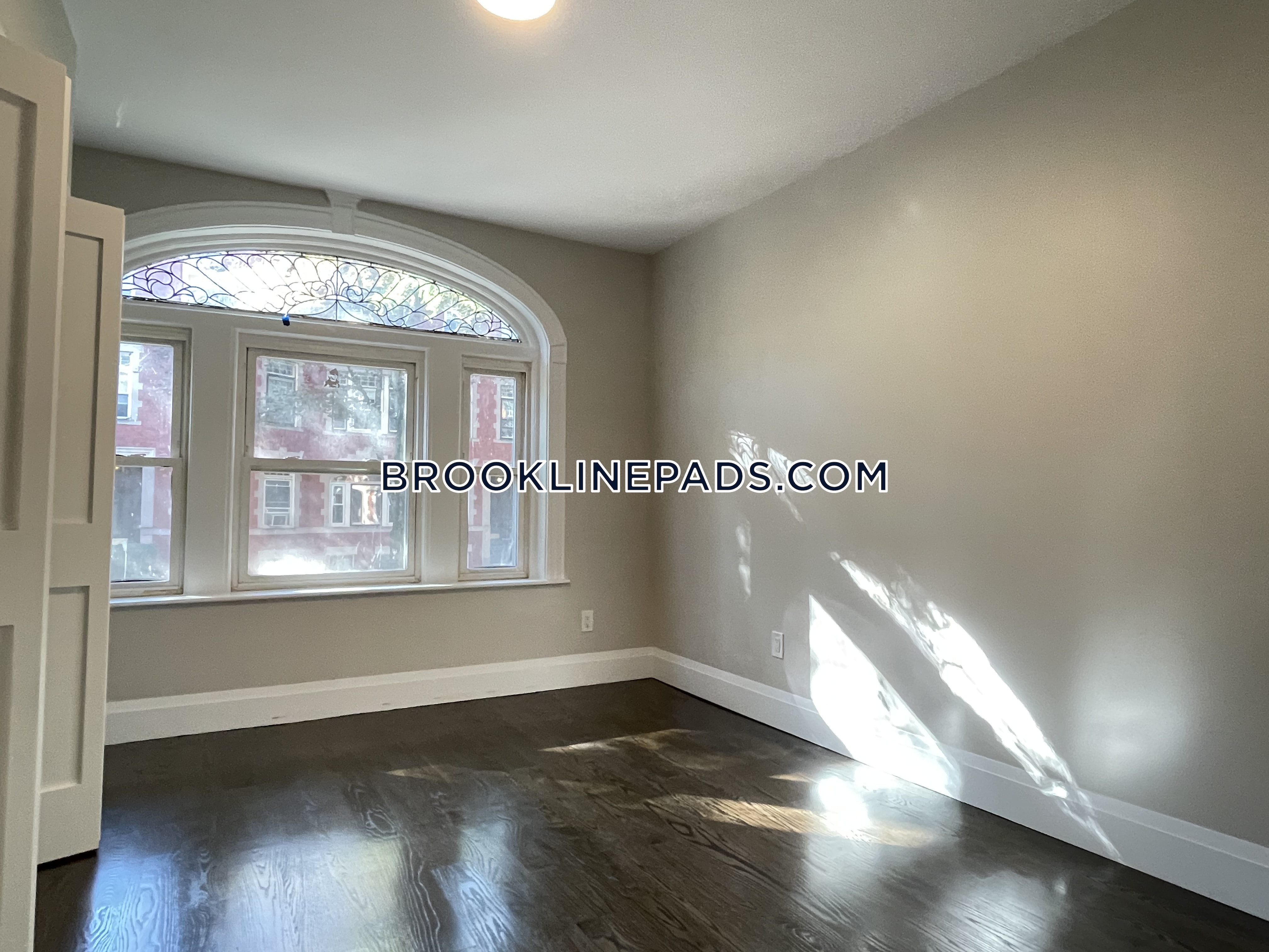 7 Strathmore Rd, Coolidge Corner