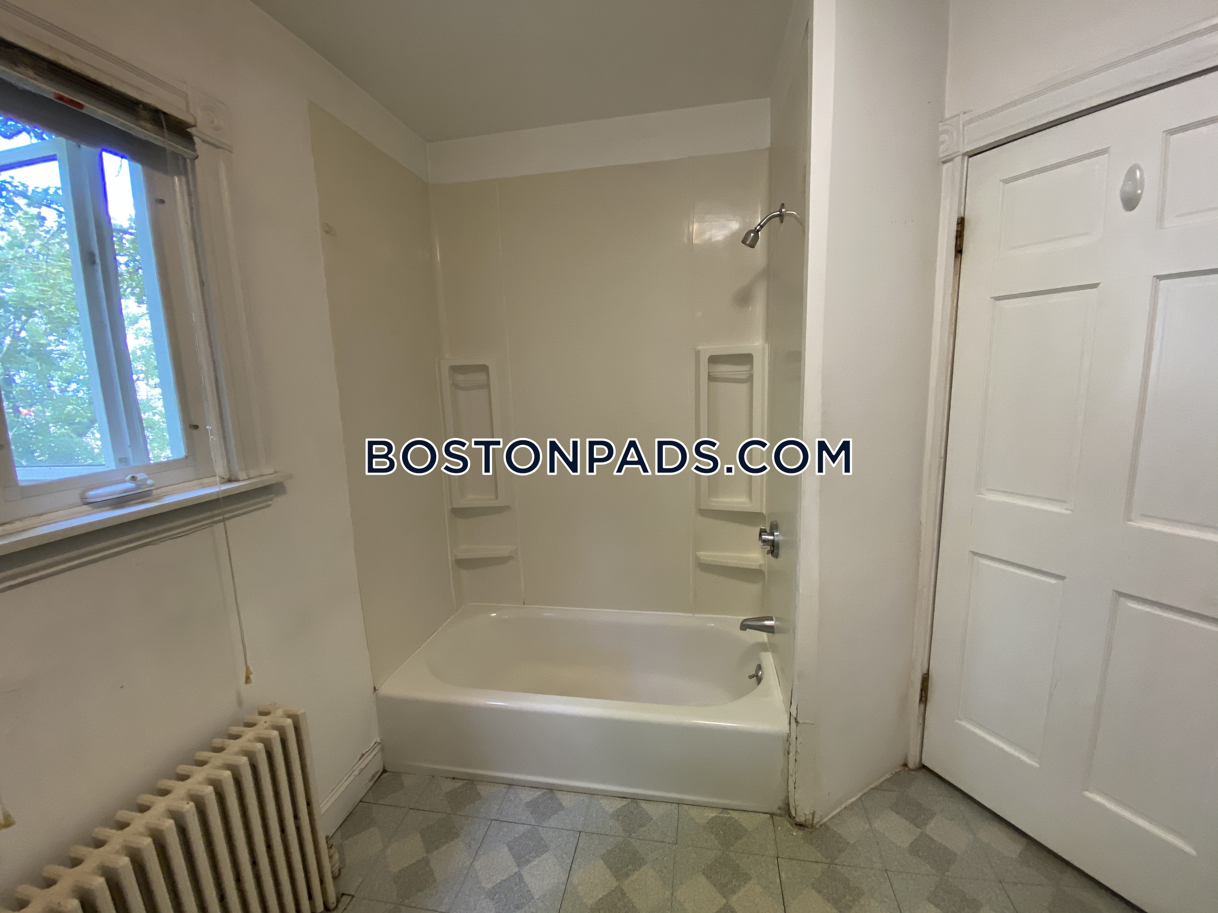 62 Ridgemont St, Allston