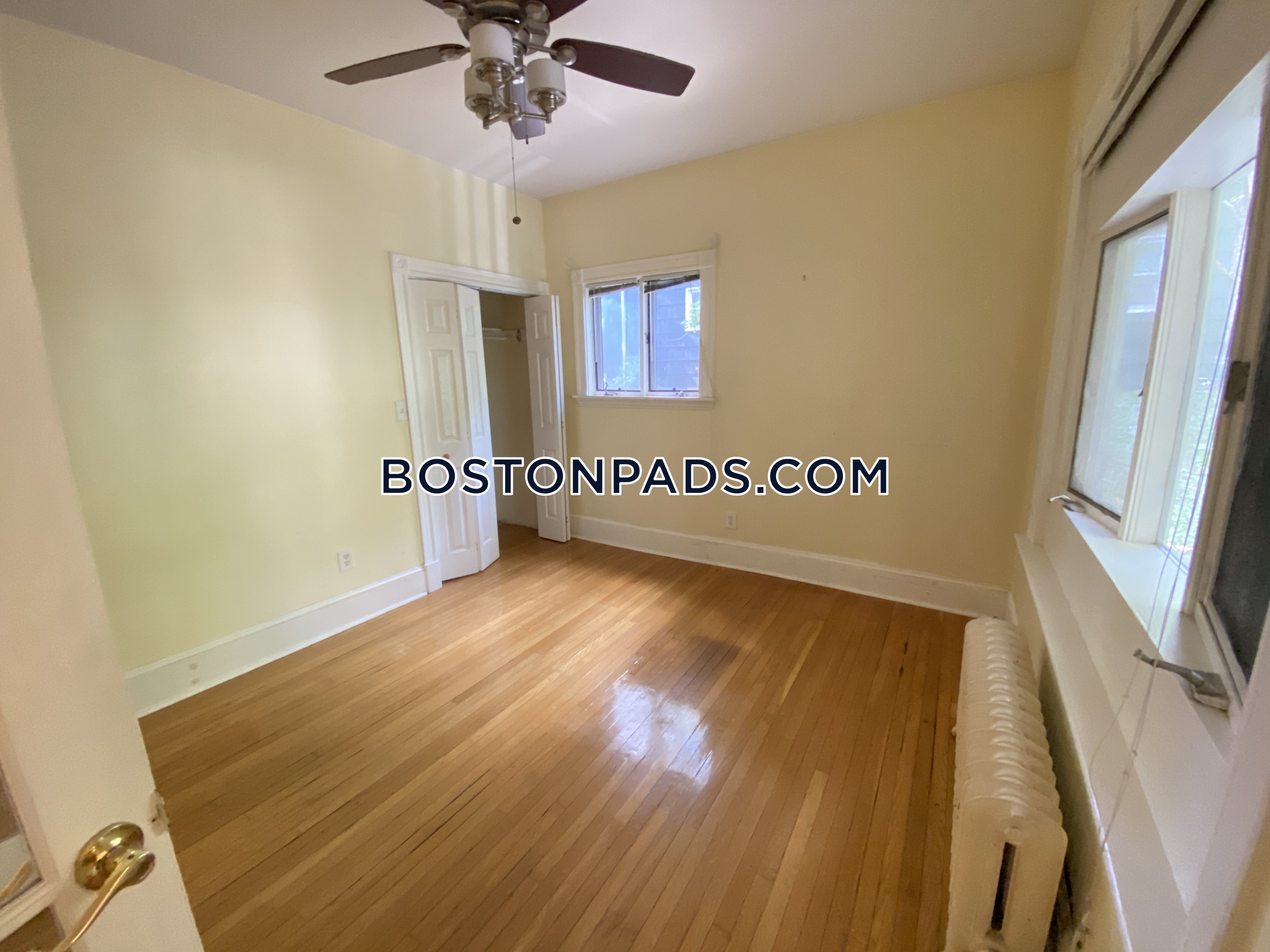 62 Ridgemont St, Allston