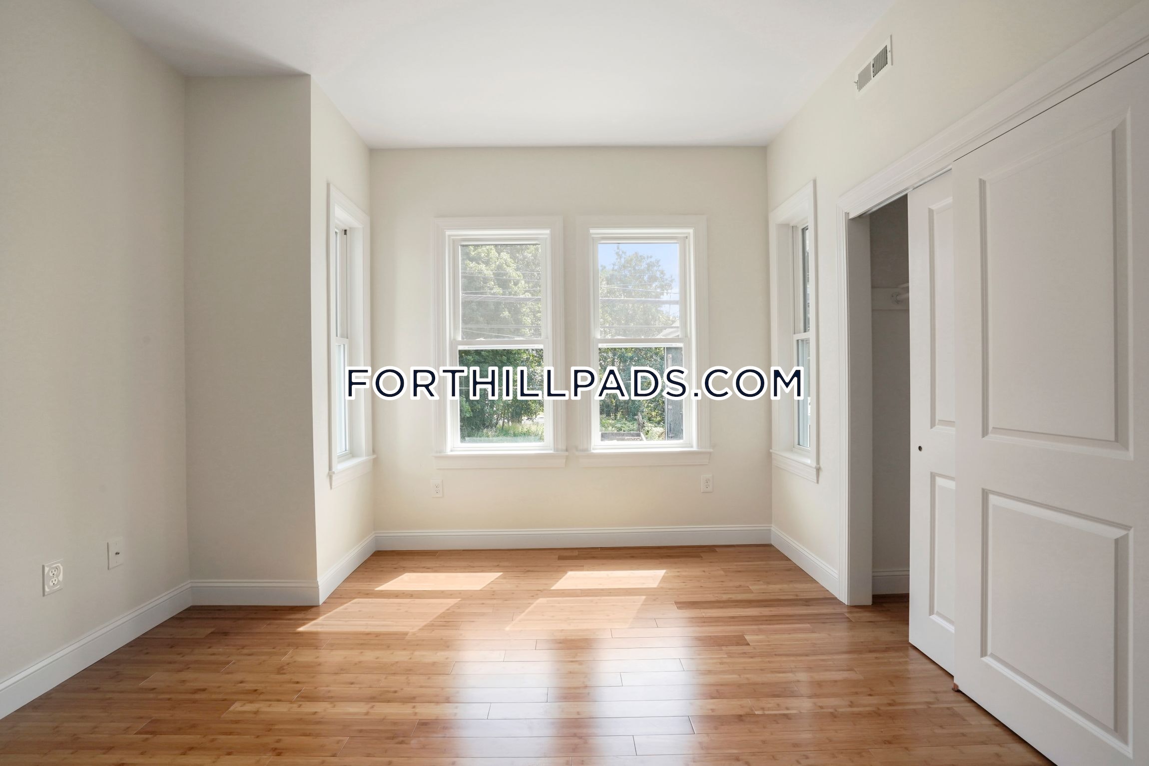 137 Thornton St, Roxbury