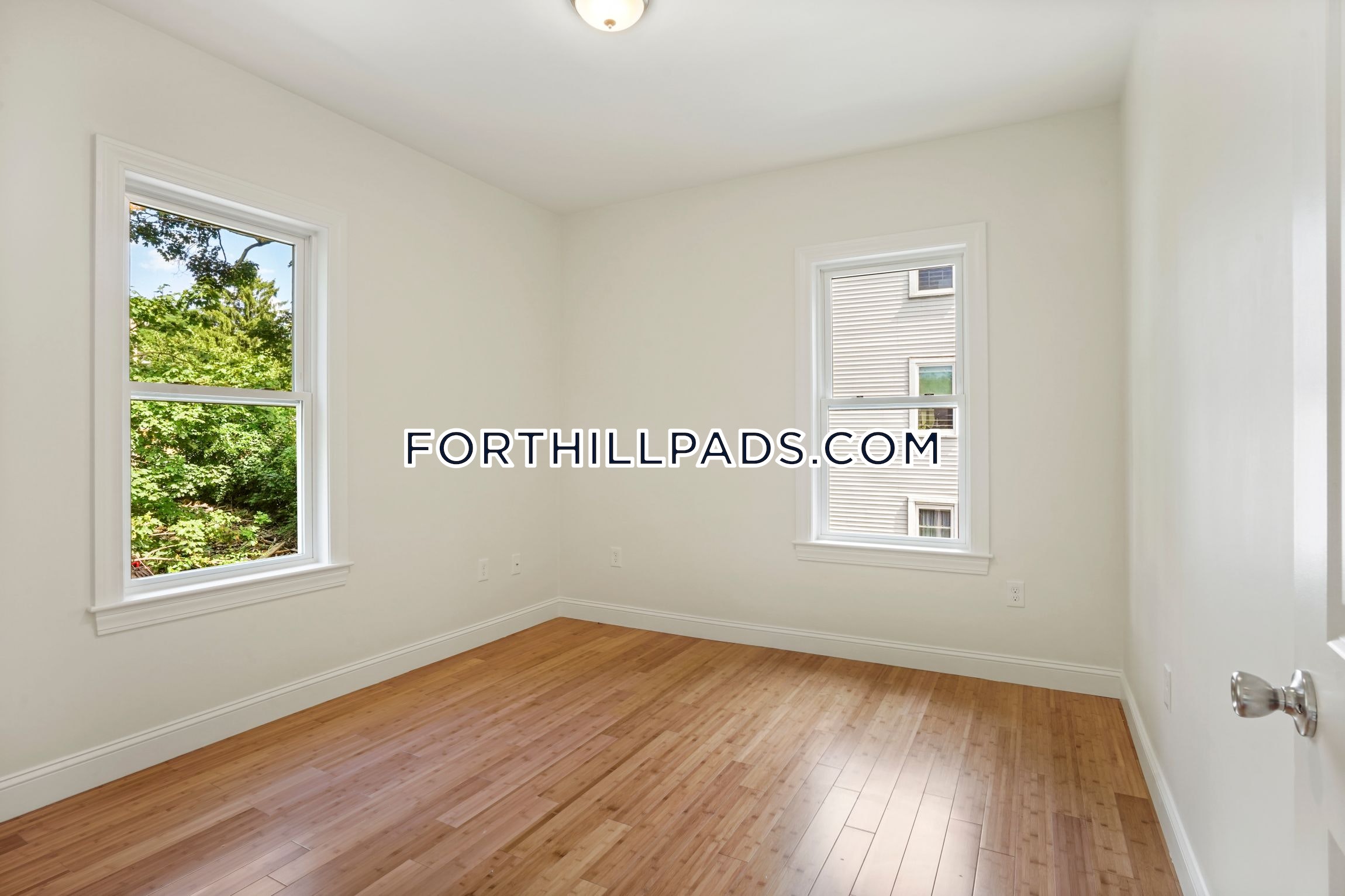 137 Thornton St, Roxbury