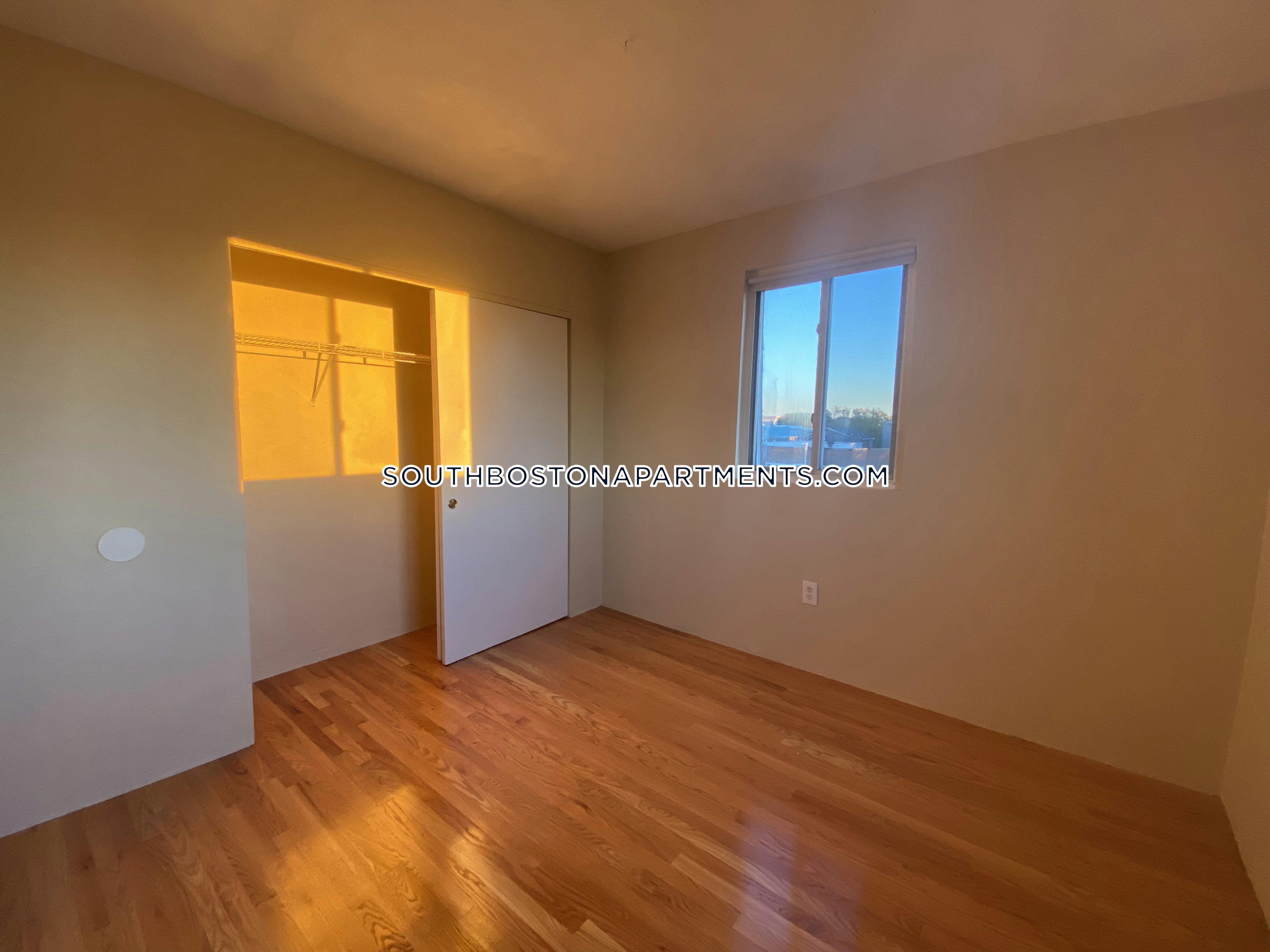 385 Dorchester St, South Boston