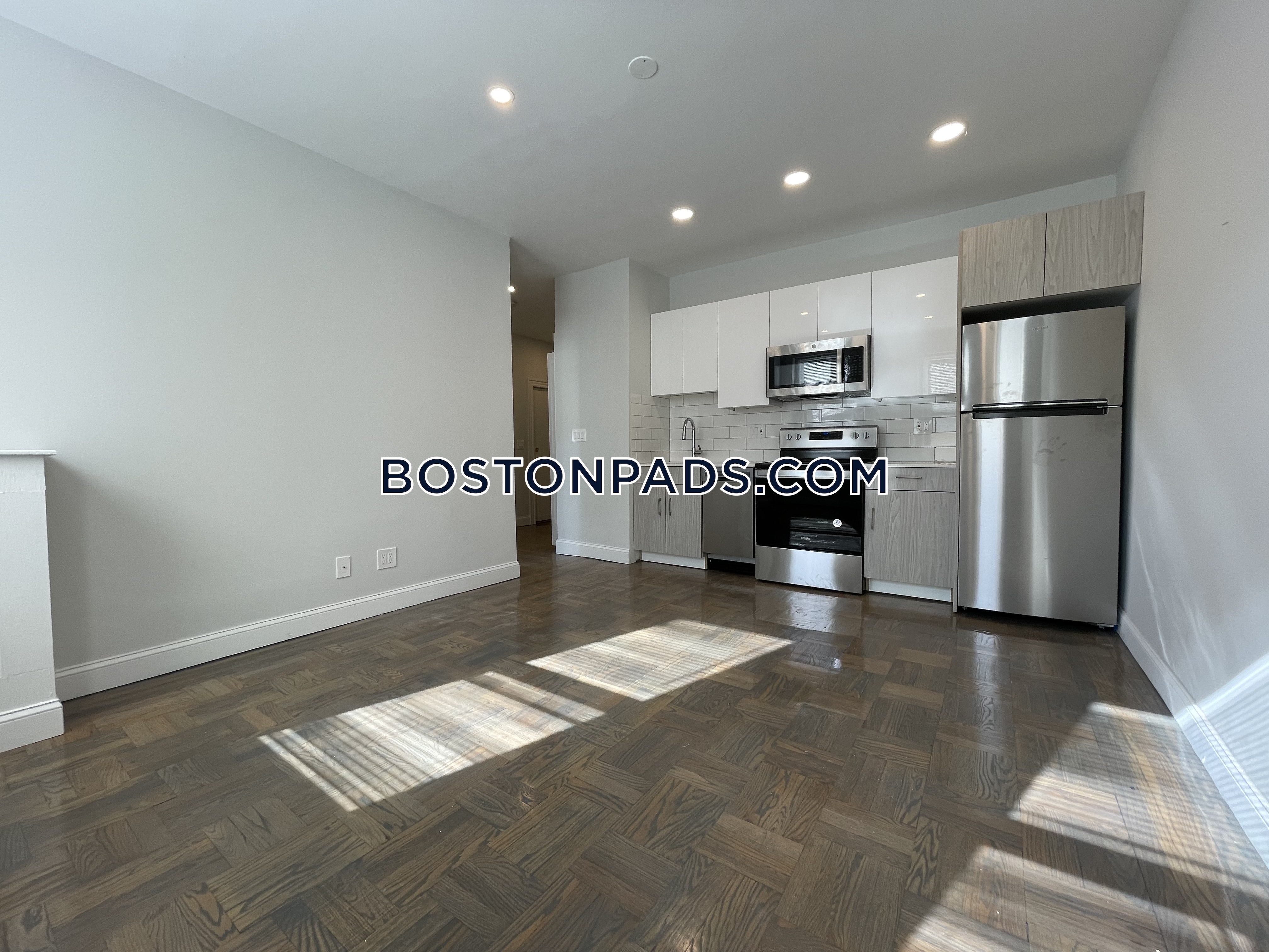 20 Queensberry St, Fenway