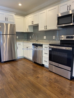 39 West Walnut Prk, Roxbury