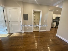 39 West Walnut Prk, Roxbury