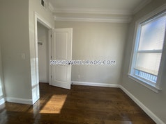 39 West Walnut Prk, Roxbury