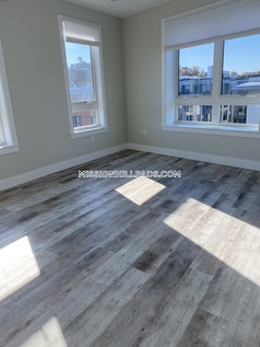 1457 Tremont St, Mission Hill