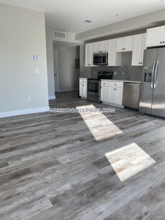 1457 Tremont St, Mission Hill