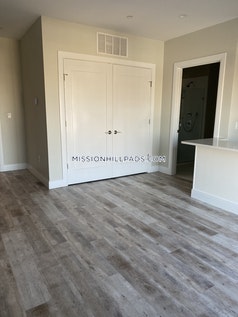 1457 Tremont St, Mission Hill