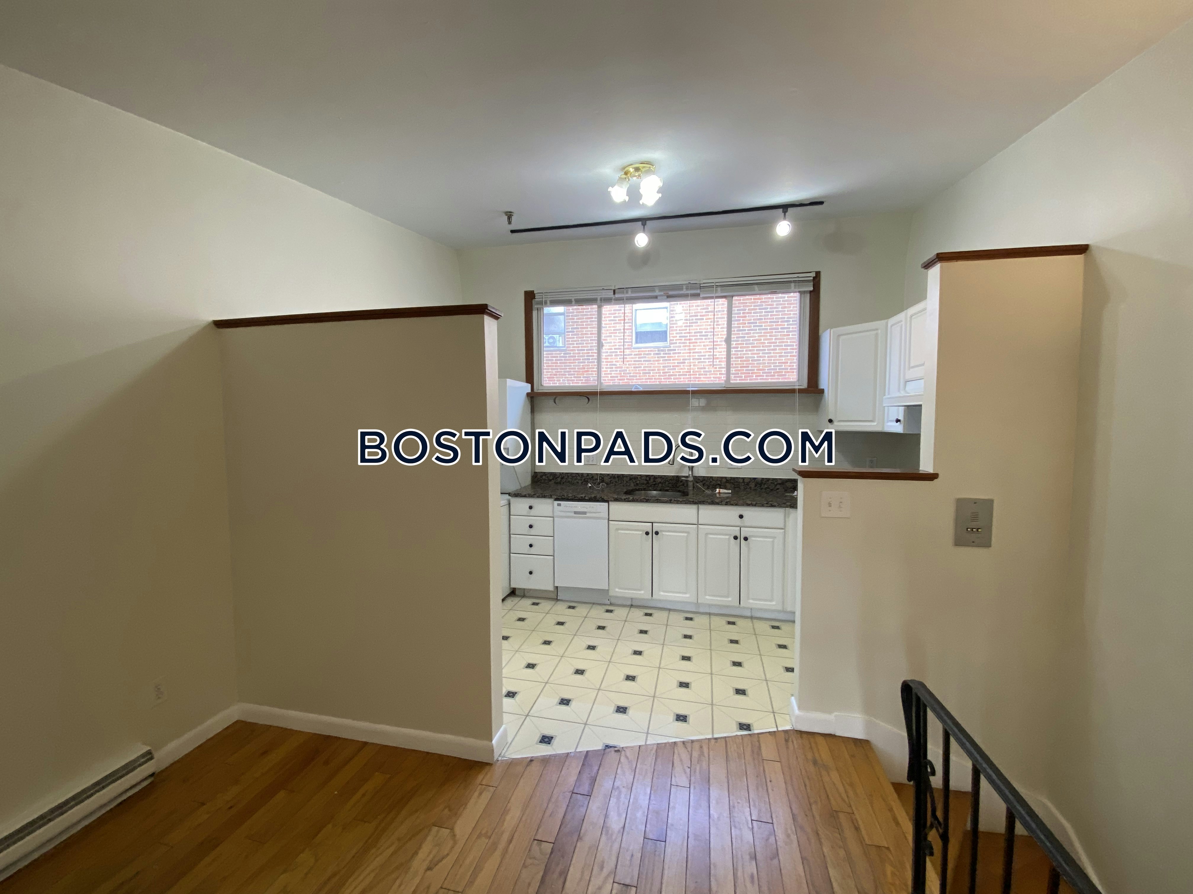 49 Symphony Rd, Fenway