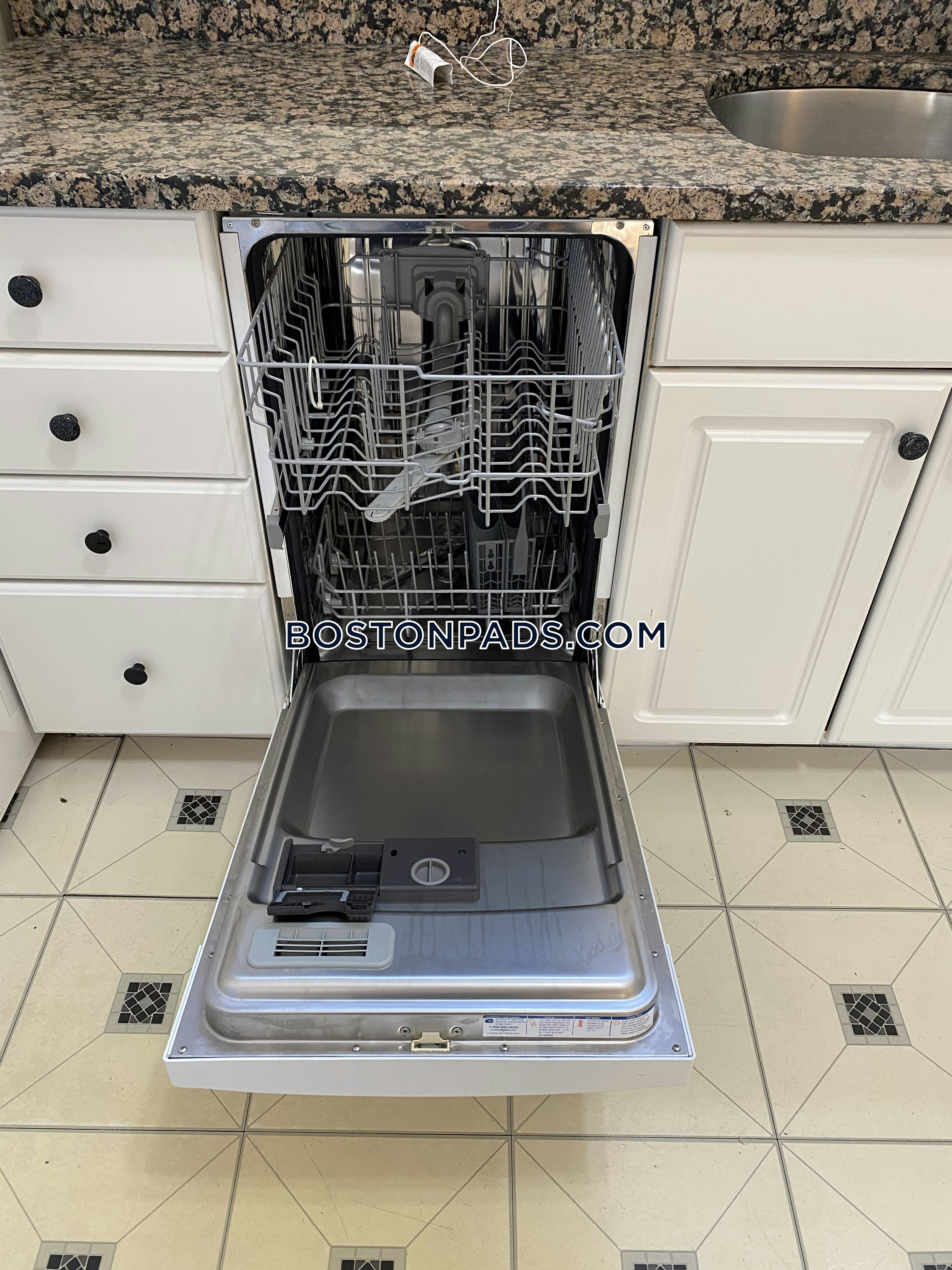 49 Symphony Rd, Fenway