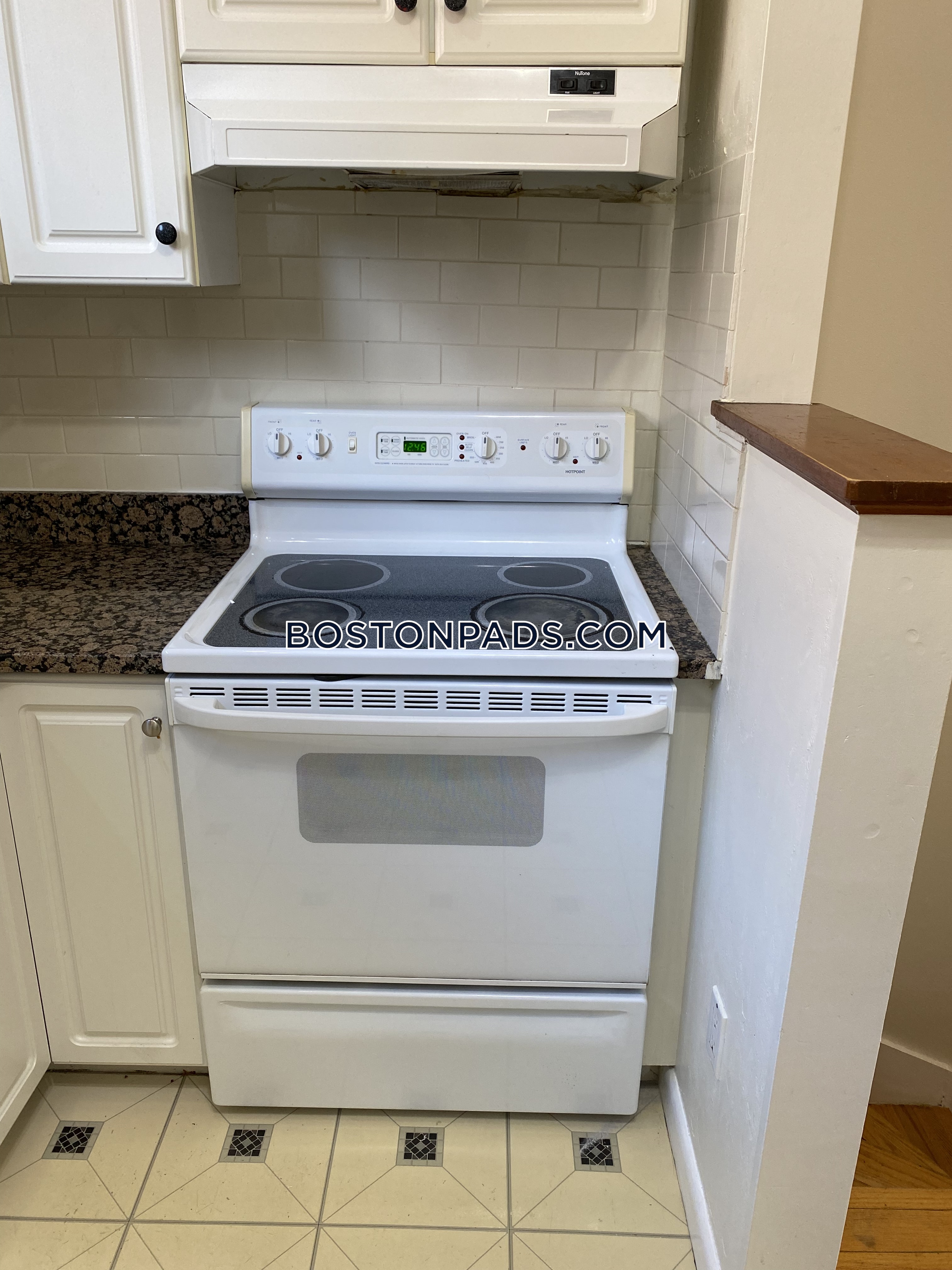 49 Symphony Rd, Fenway