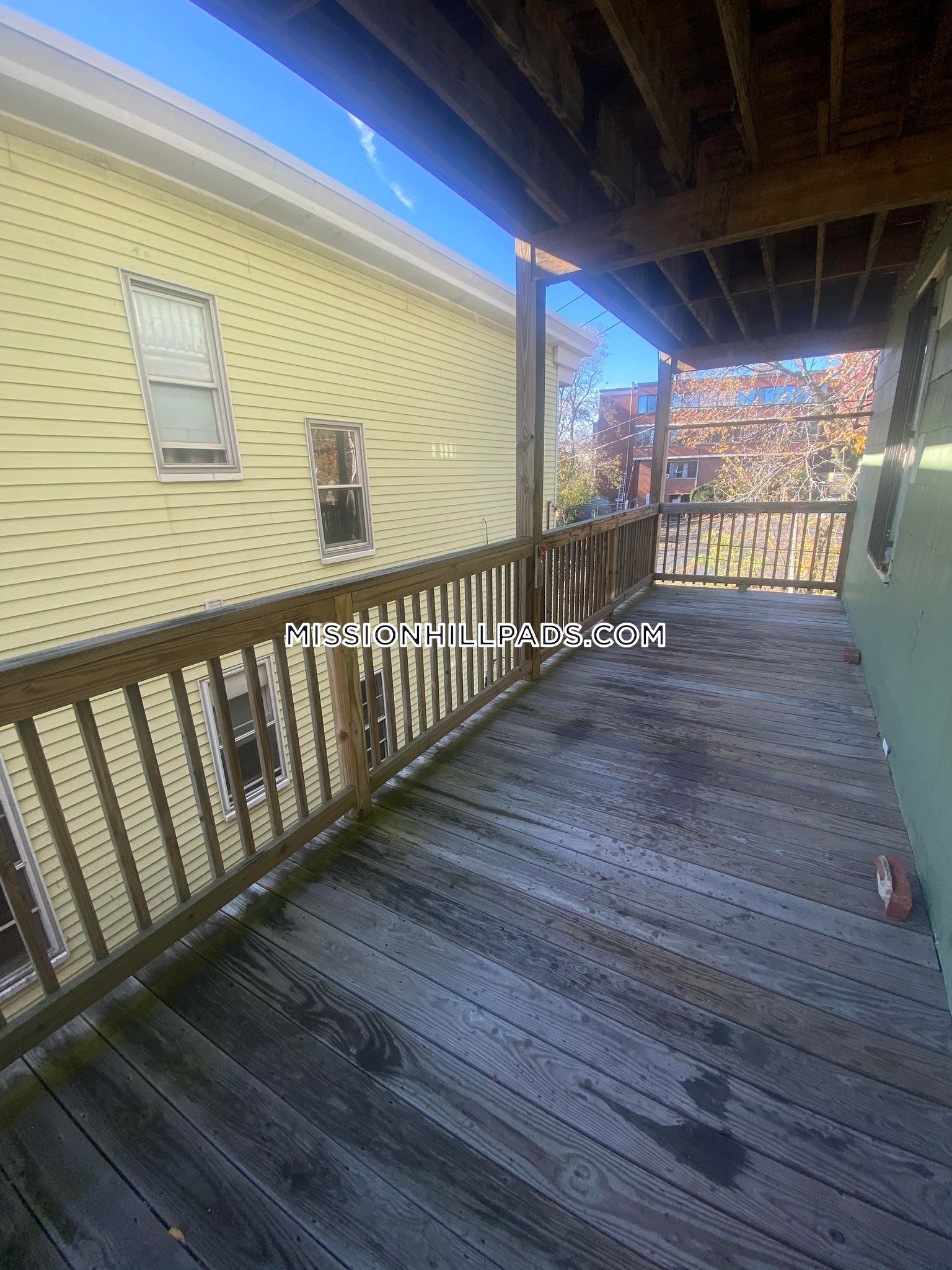 90 Fisher Ave, Mission Hill