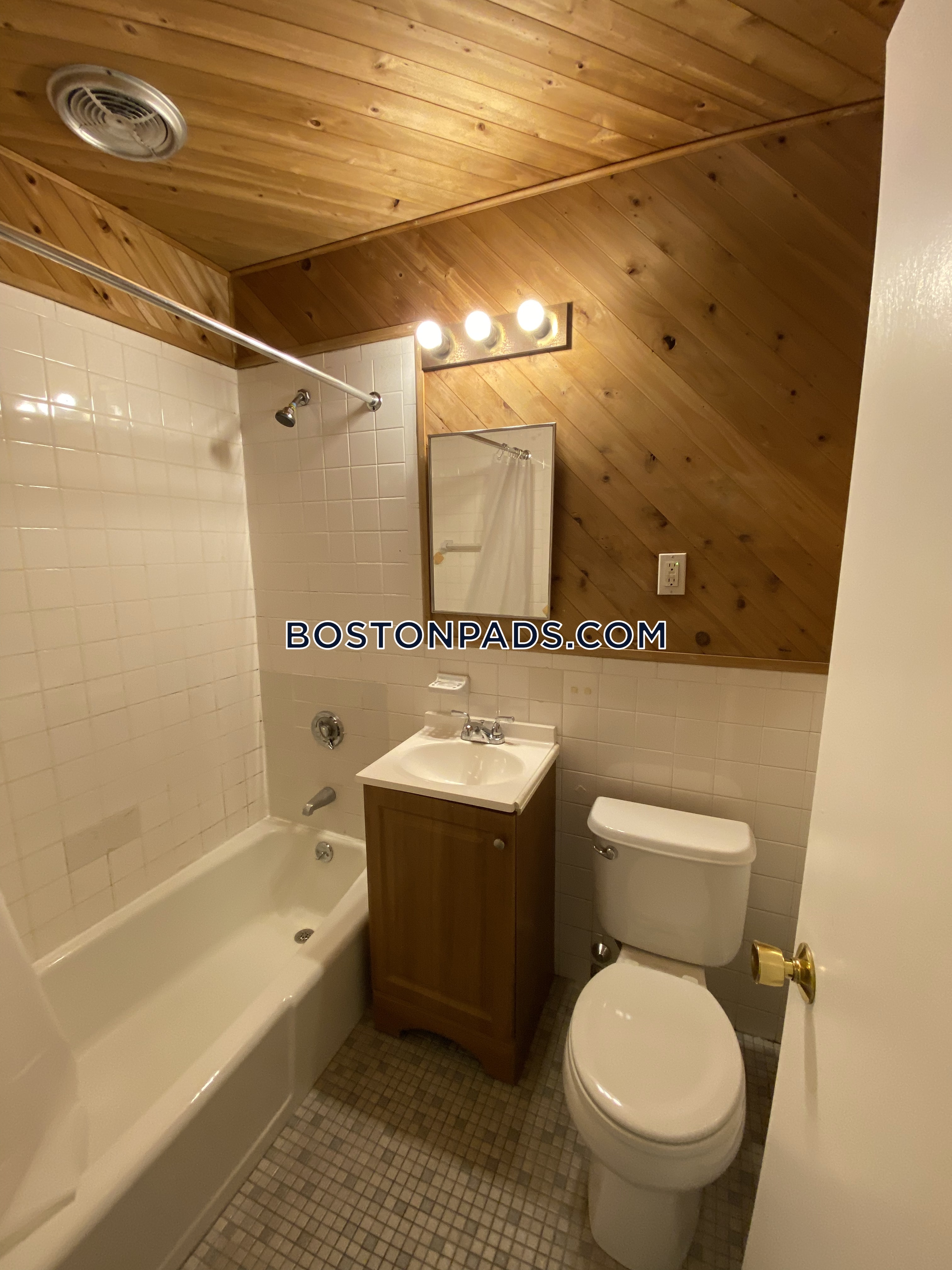 49 Symphony Rd, Fenway