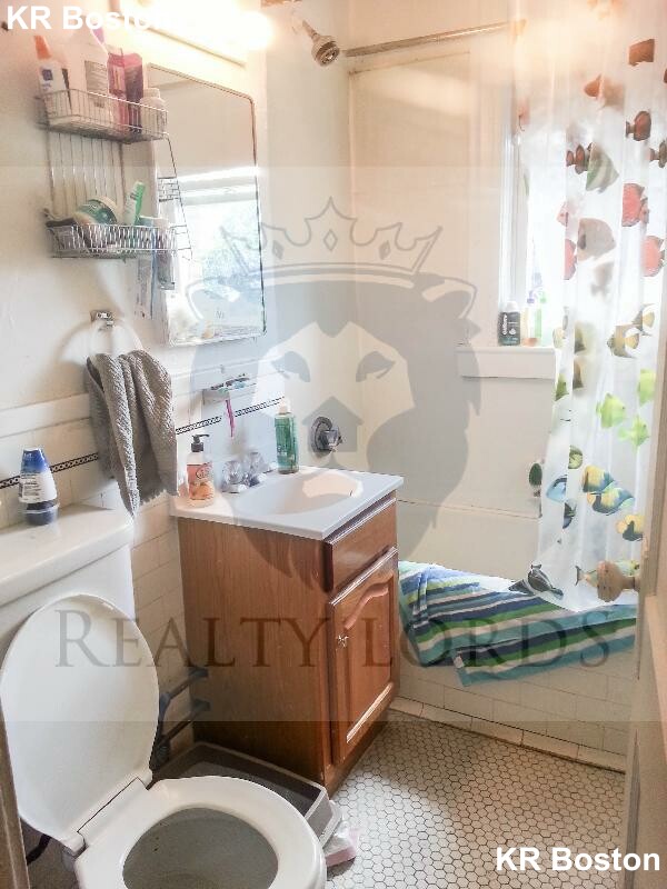 1638 Commonwealths Ave, Brighton