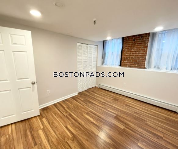 39 Hemenway St, Mission Hill